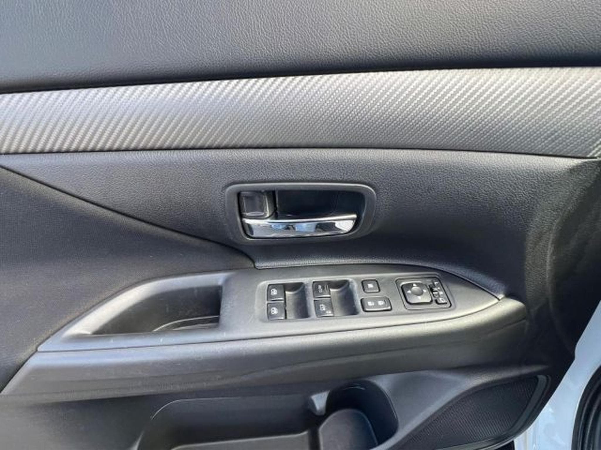 Mitsubishi Outlander Outlander 4x4 KLIMA,NAVI,PDC,360CAM,SHZ,XENON,BT (2017) - Photo 13