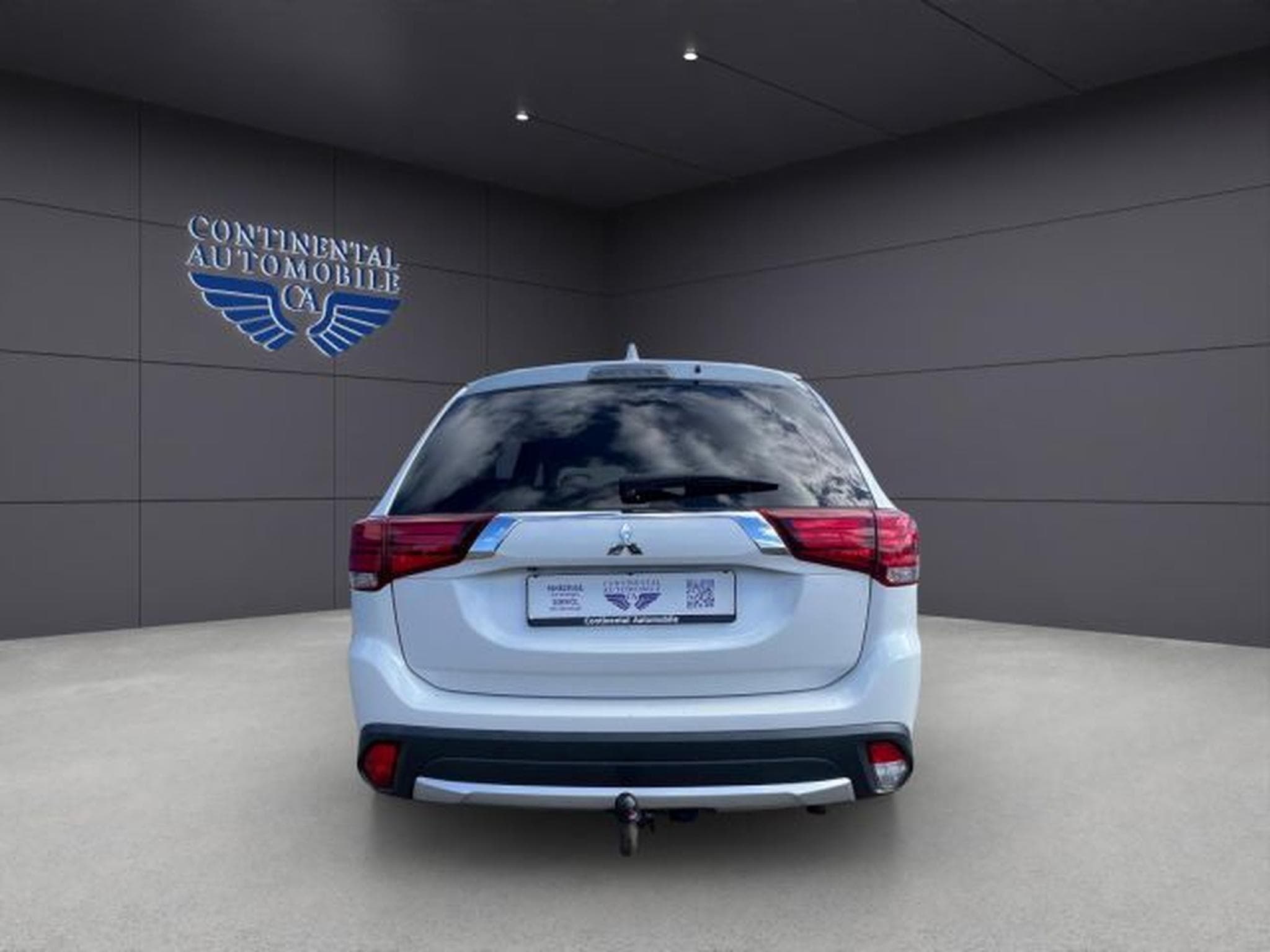 Mitsubishi Outlander Outlander 4x4 KLIMA,NAVI,PDC,360CAM,SHZ,XENON,BT (2017) - Photo 5