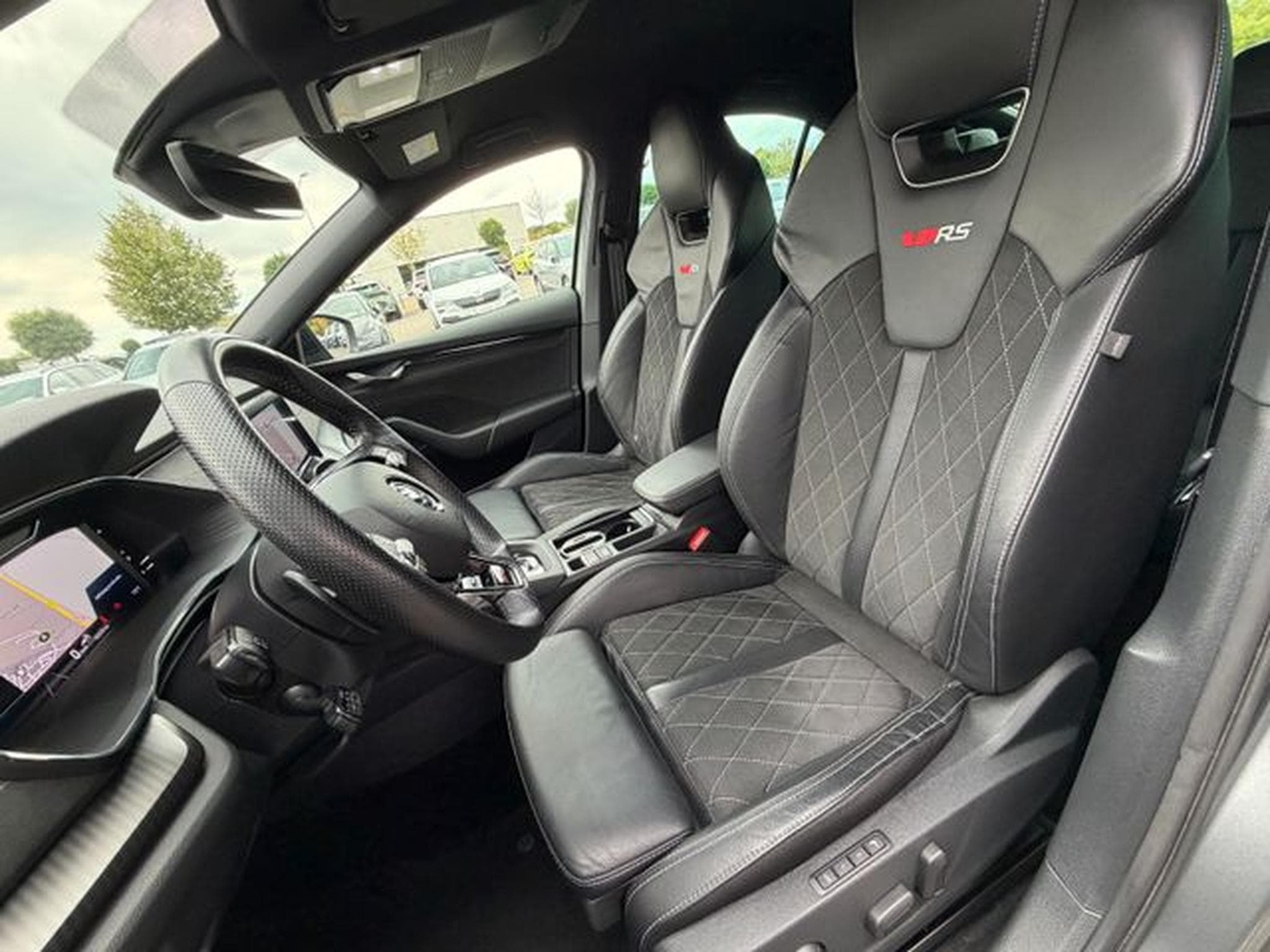 Skoda Octavia Octavia Limo 2,0TDi RS 4x4 19" AHK Leder Standhz (2023) - Photo 10