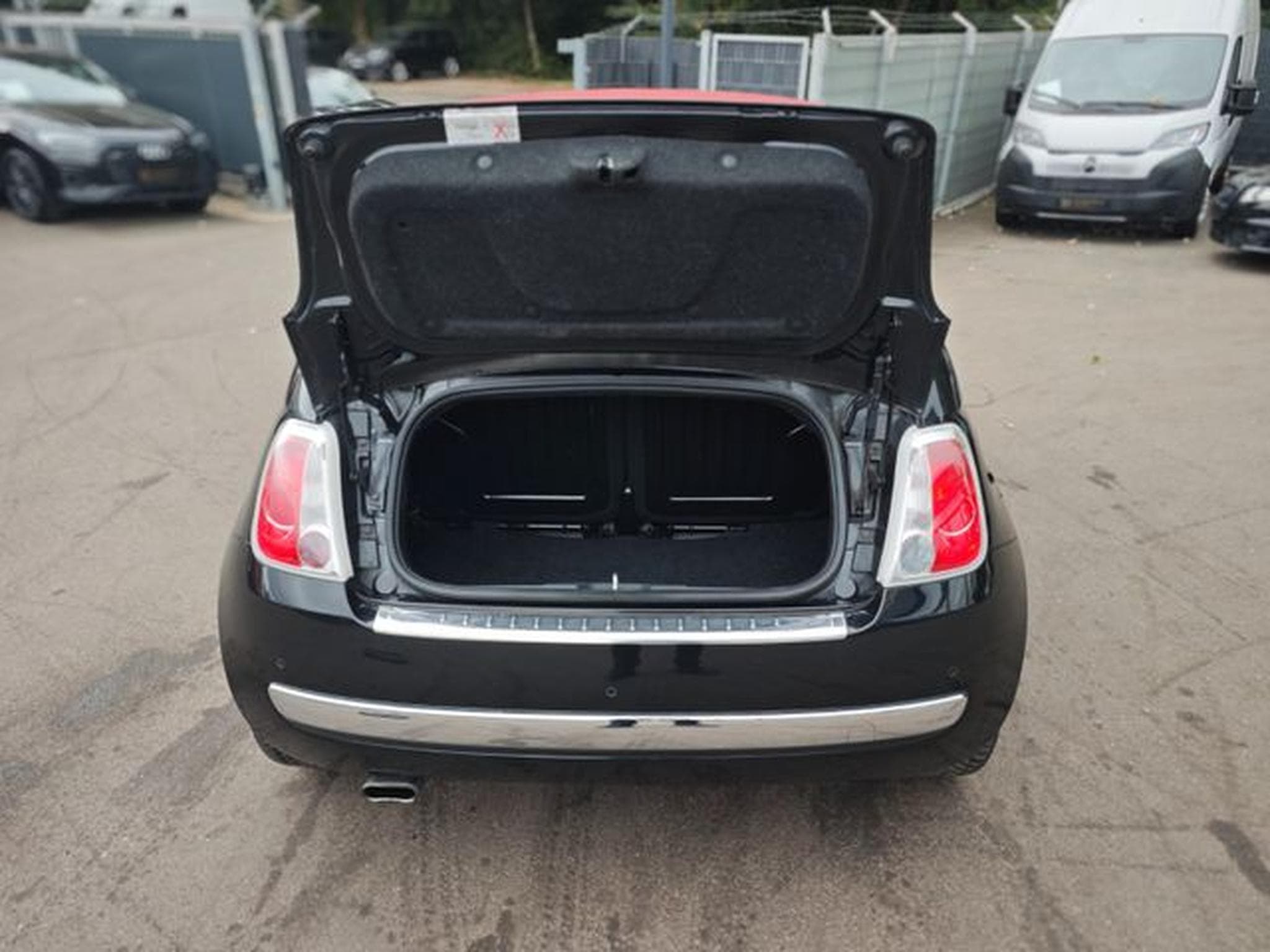 Fiat 500 500C LOUNGE *CABRIO*LEDER*KLIMAAUTOMATIK* (2013) - Photo 9