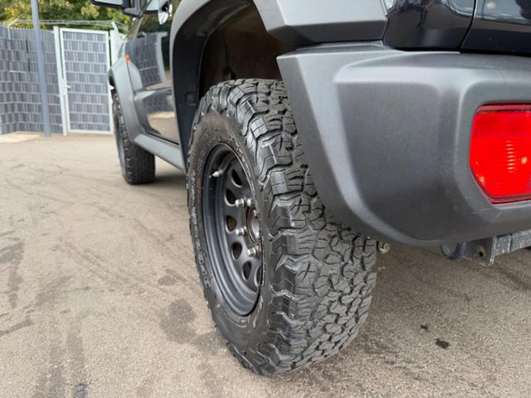 Suzuki Jimny JIMNY COMFORT ALLGRIP*KLIMA*SHZ*AHK*UNFALLFREI* (2018) - Photo 12