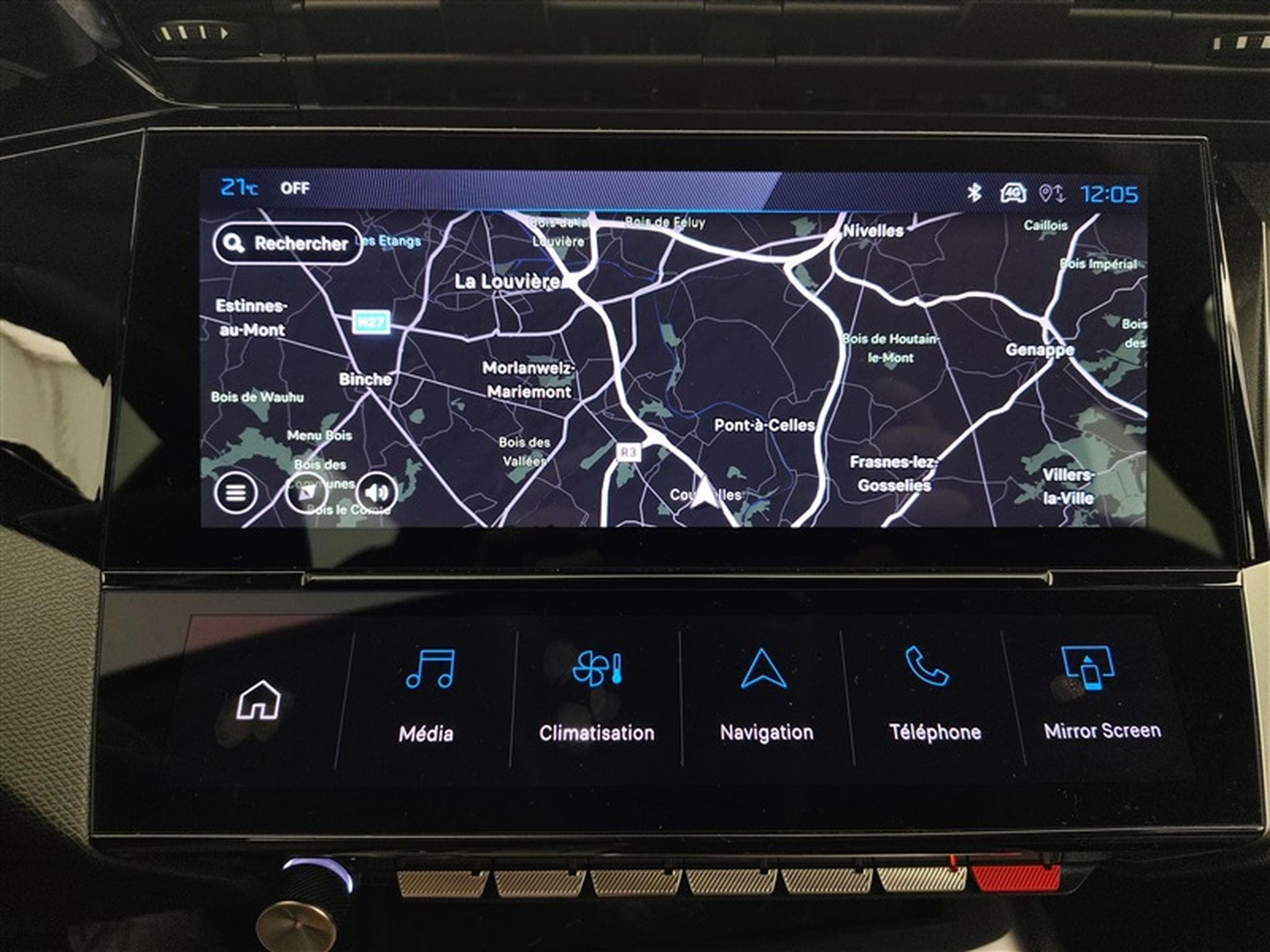 Peugeot 408 1.2 Hybrid 136cv e-DCS6 Allure NAVI / FULL LED / CAMERA 360 (2025) - Photo 10