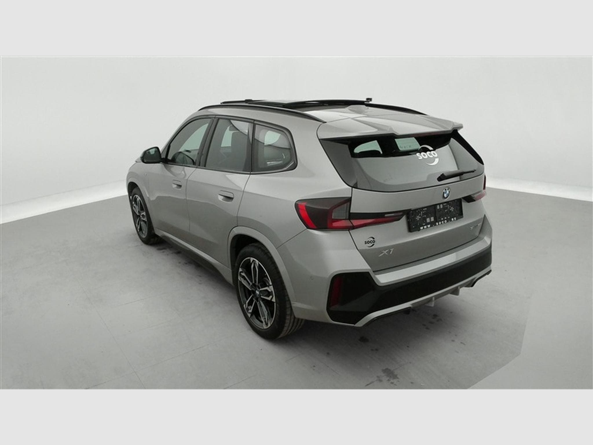 BMW X1 1.5iA sDrive18 Pack M PRO NAVI / FULL LED / PANO / JA 19" (2025) - Photo 2