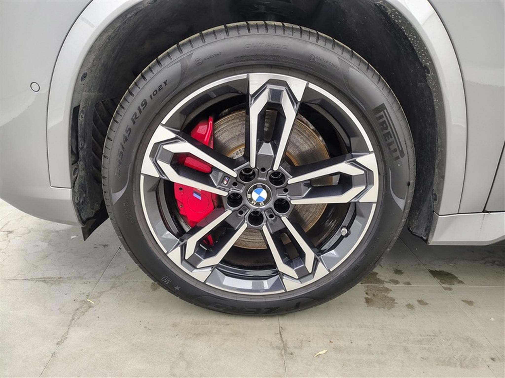 BMW X1 1.5iA sDrive18 Pack M PRO NAVI / FULL LED / PANO / JA 19" (2025) - Photo 6