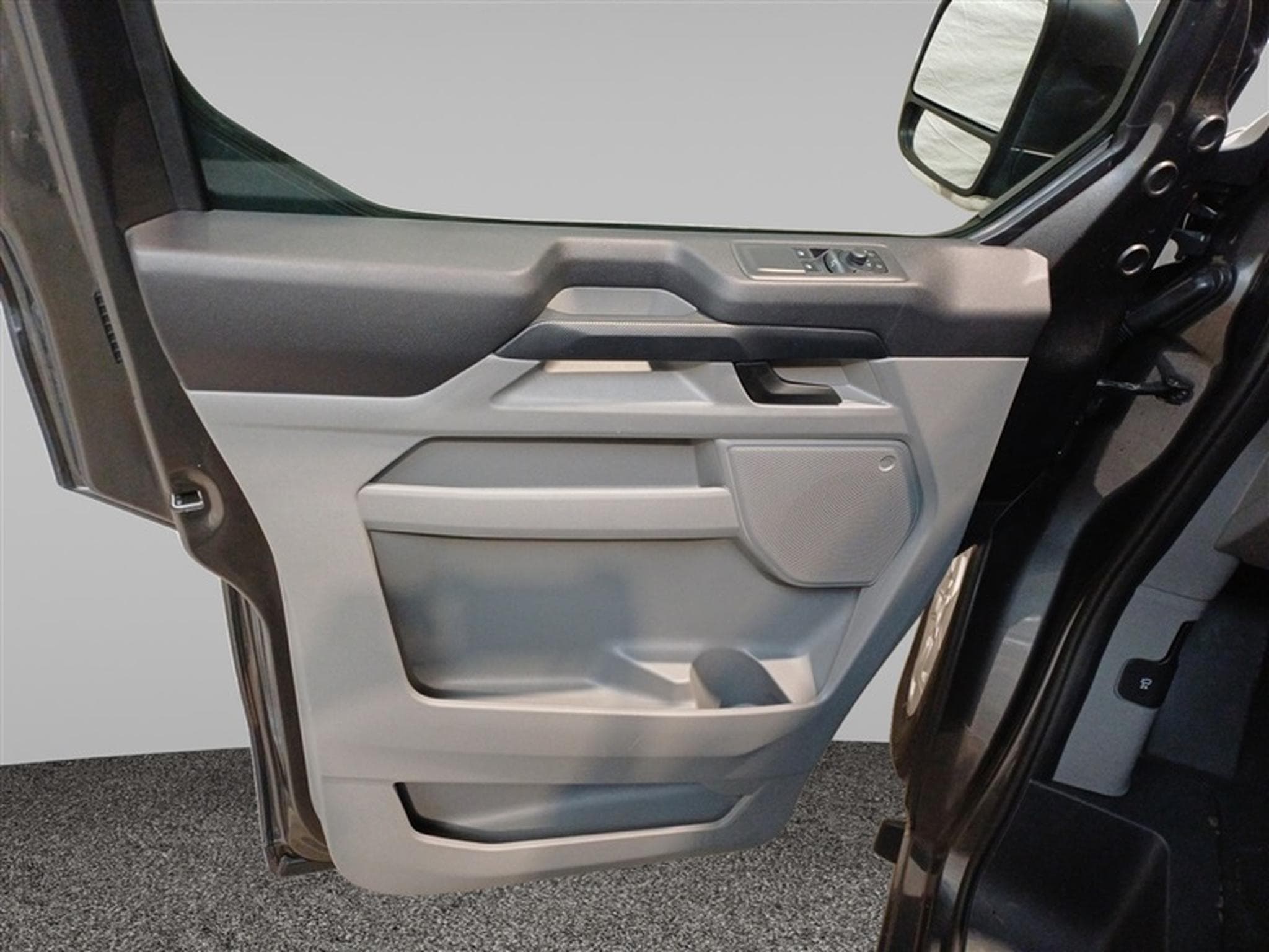Ford Transit 2.0 TDCi L2H1 CarPlay/CAM/NAVI (2025) - Photo 18