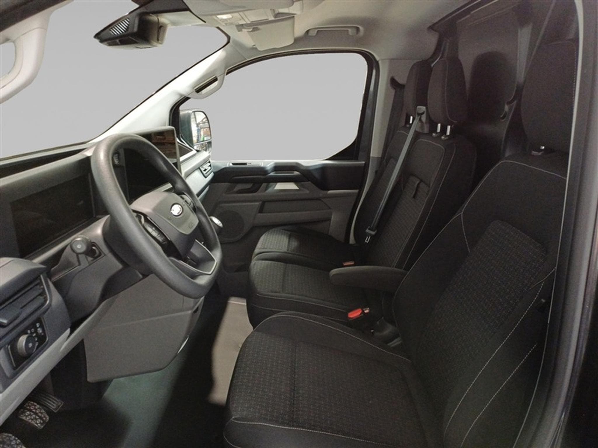Ford Transit 2.0 TDCi L2H1 CarPlay/CAM/NAVI (2025) - Photo 7