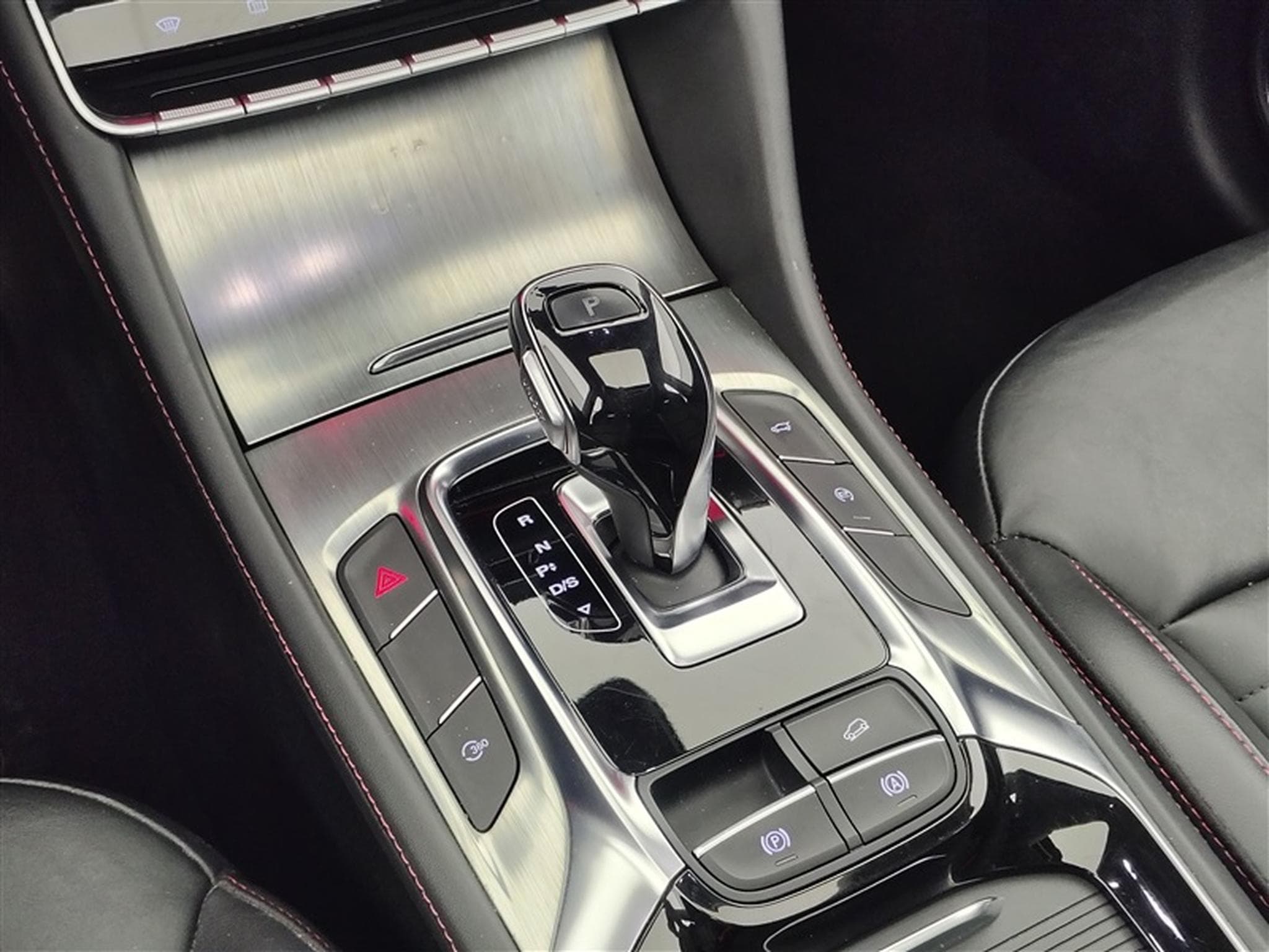 MG HS 1.5 T-GDi 160cv BVA Luxury NAVI / FULL LED / CUIR / PANO (2024) - Photo 11