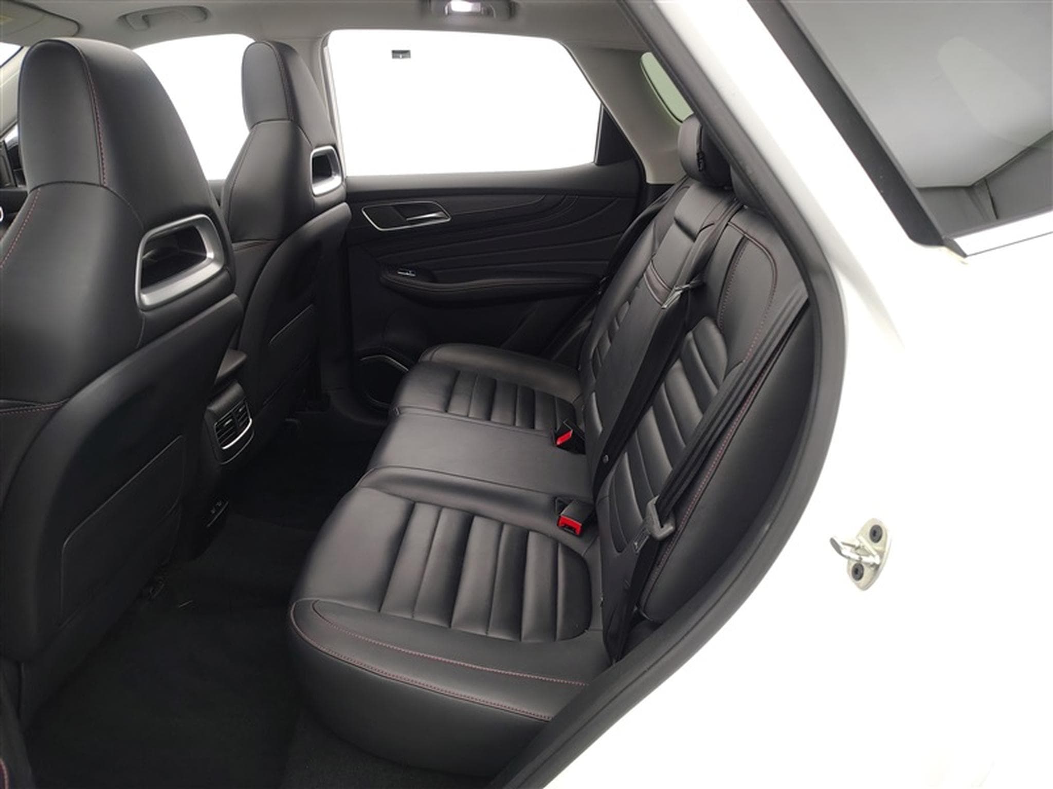 MG HS 1.5 T-GDi 160cv BVA Luxury NAVI / FULL LED / CUIR / PANO (2024) - Photo 12