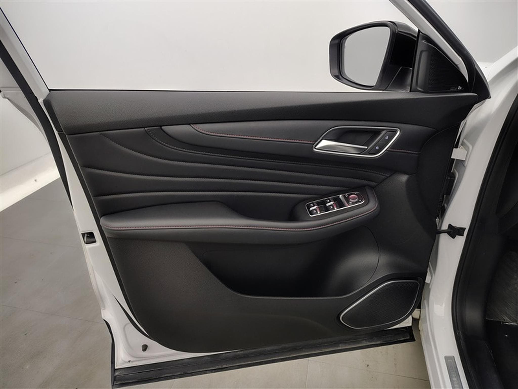 MG HS 1.5 T-GDi 160cv BVA Luxury NAVI / FULL LED / CUIR / PANO (2024) - Photo 16