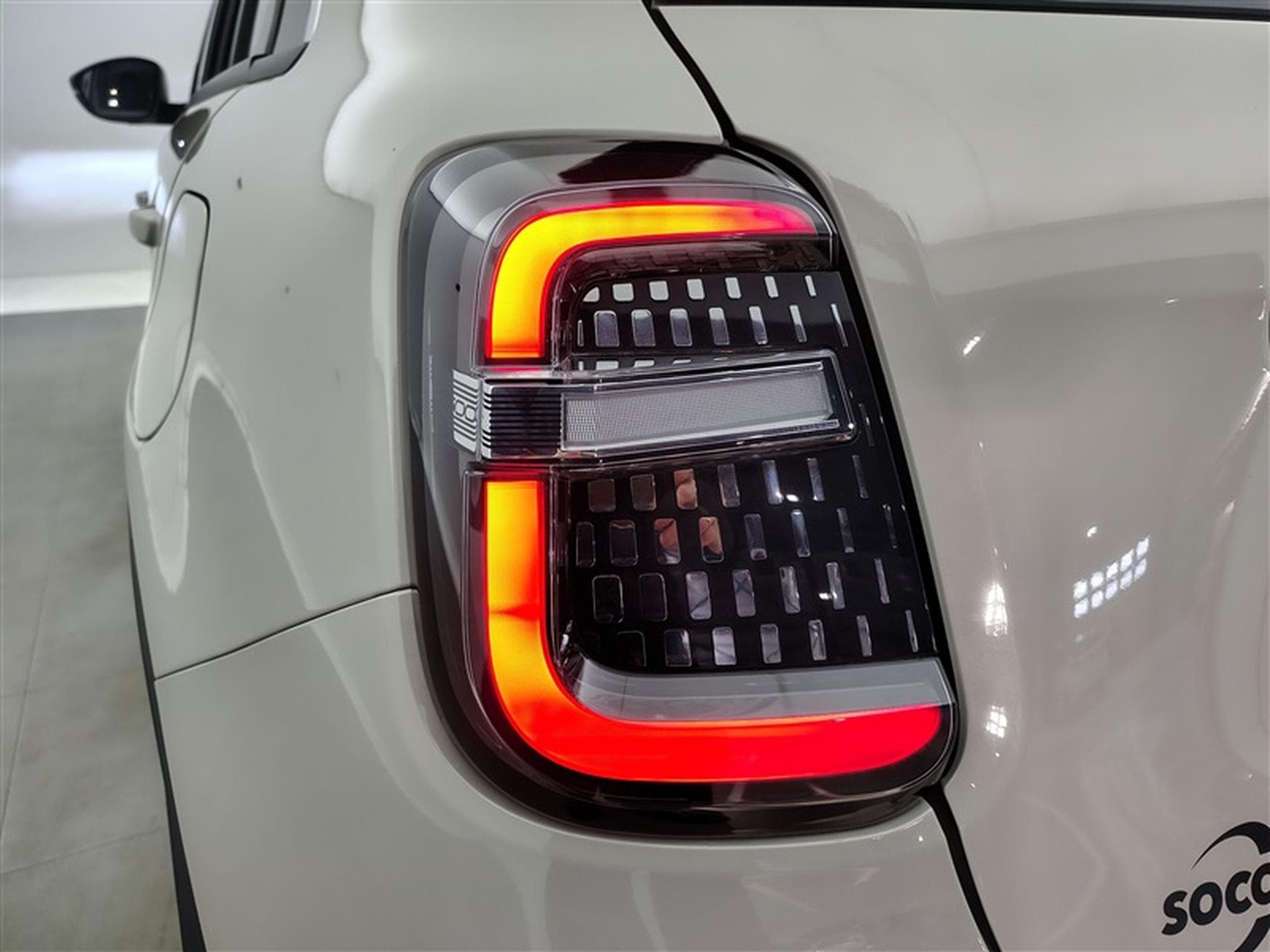 Fiat 600 1.2 Hybrid 136cv DCT Icone NAVI / FULL LED / KEYLESS / CAM (2025) - Photo 16