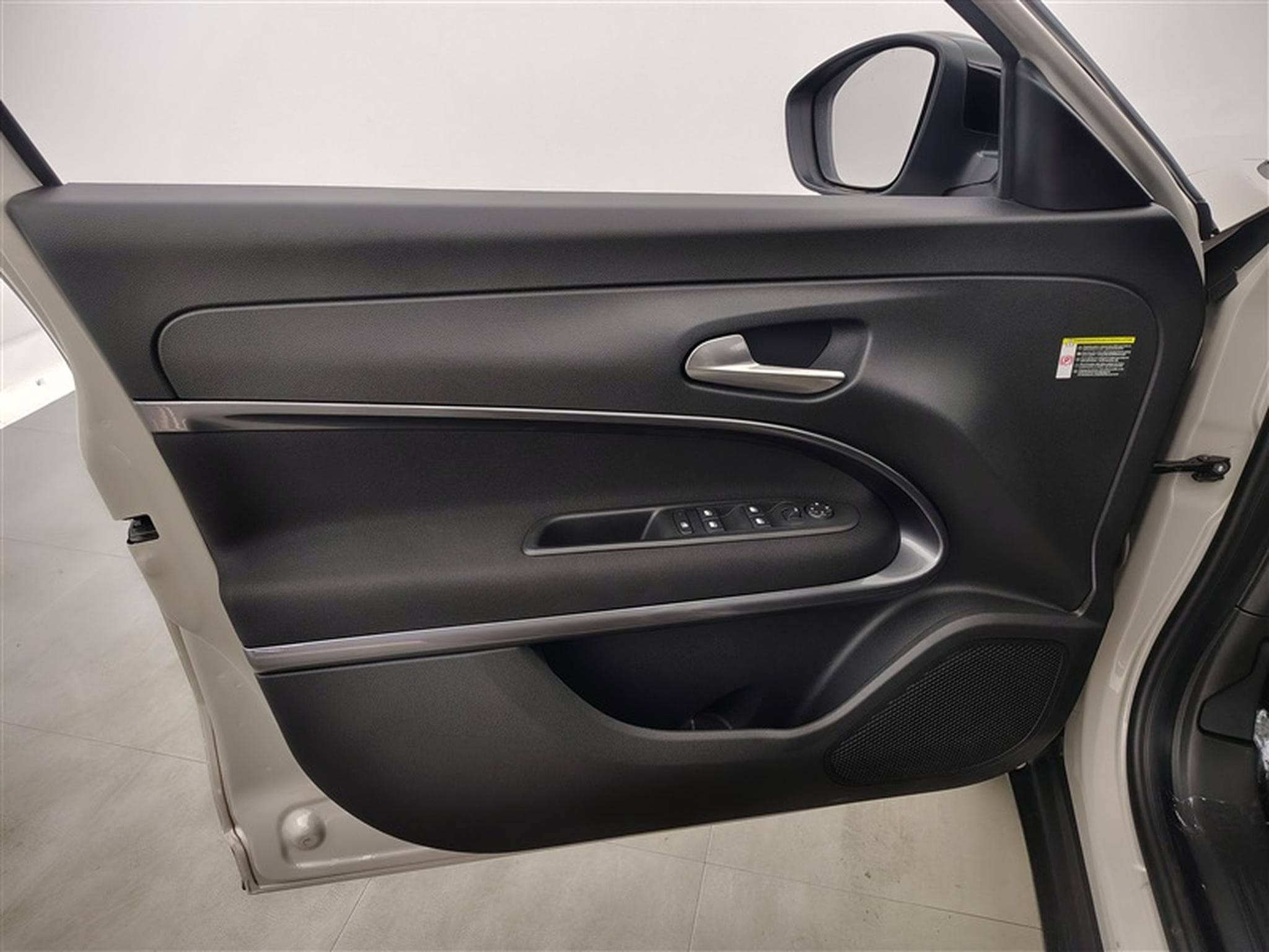 Fiat 600 1.2 Hybrid 136cv DCT Icone NAVI / FULL LED / KEYLESS / CAM (2025) - Photo 17