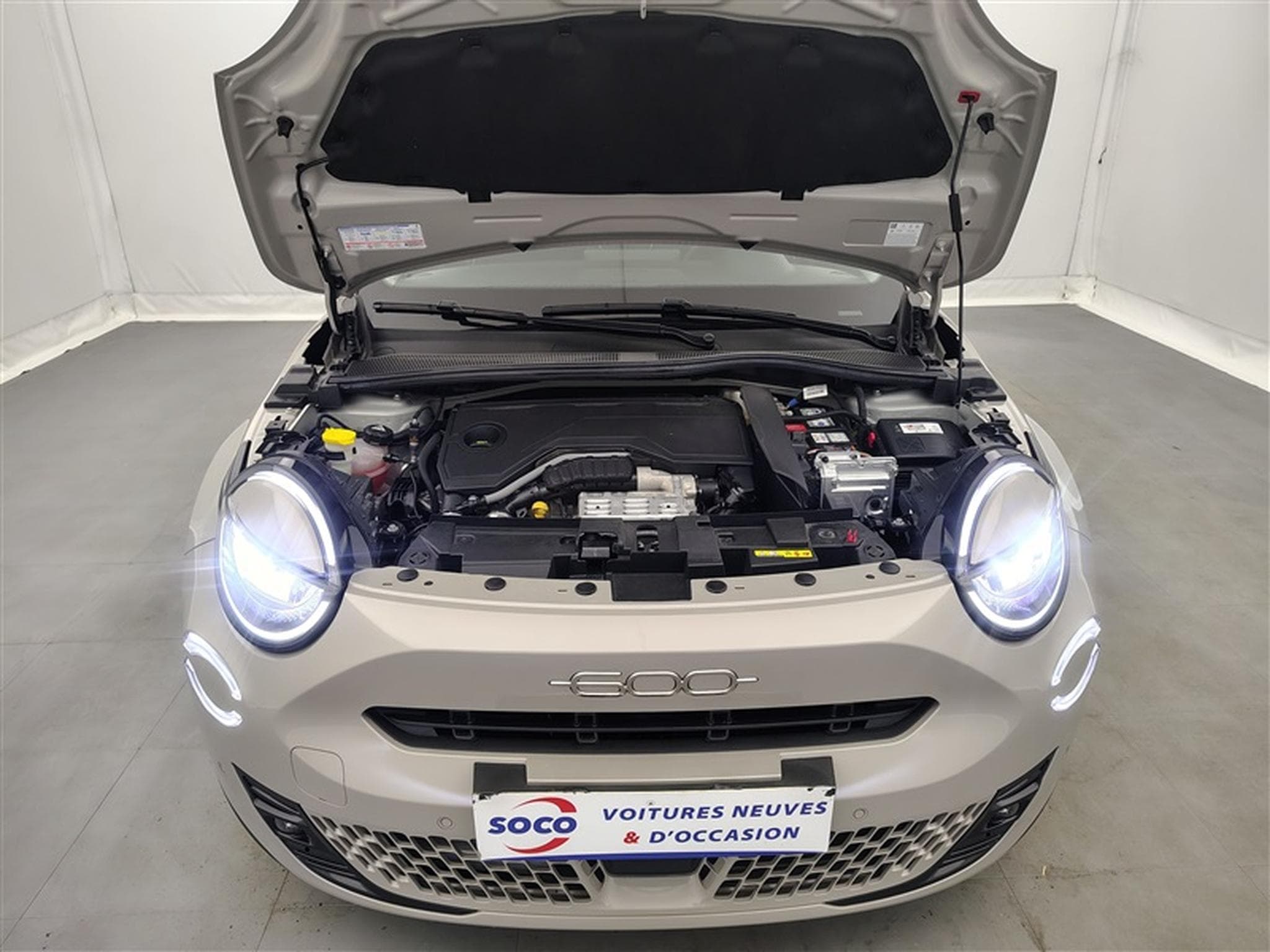 Fiat 600 1.2 Hybrid 136cv DCT Icone NAVI / FULL LED / KEYLESS / CAM (2025) - Photo 19