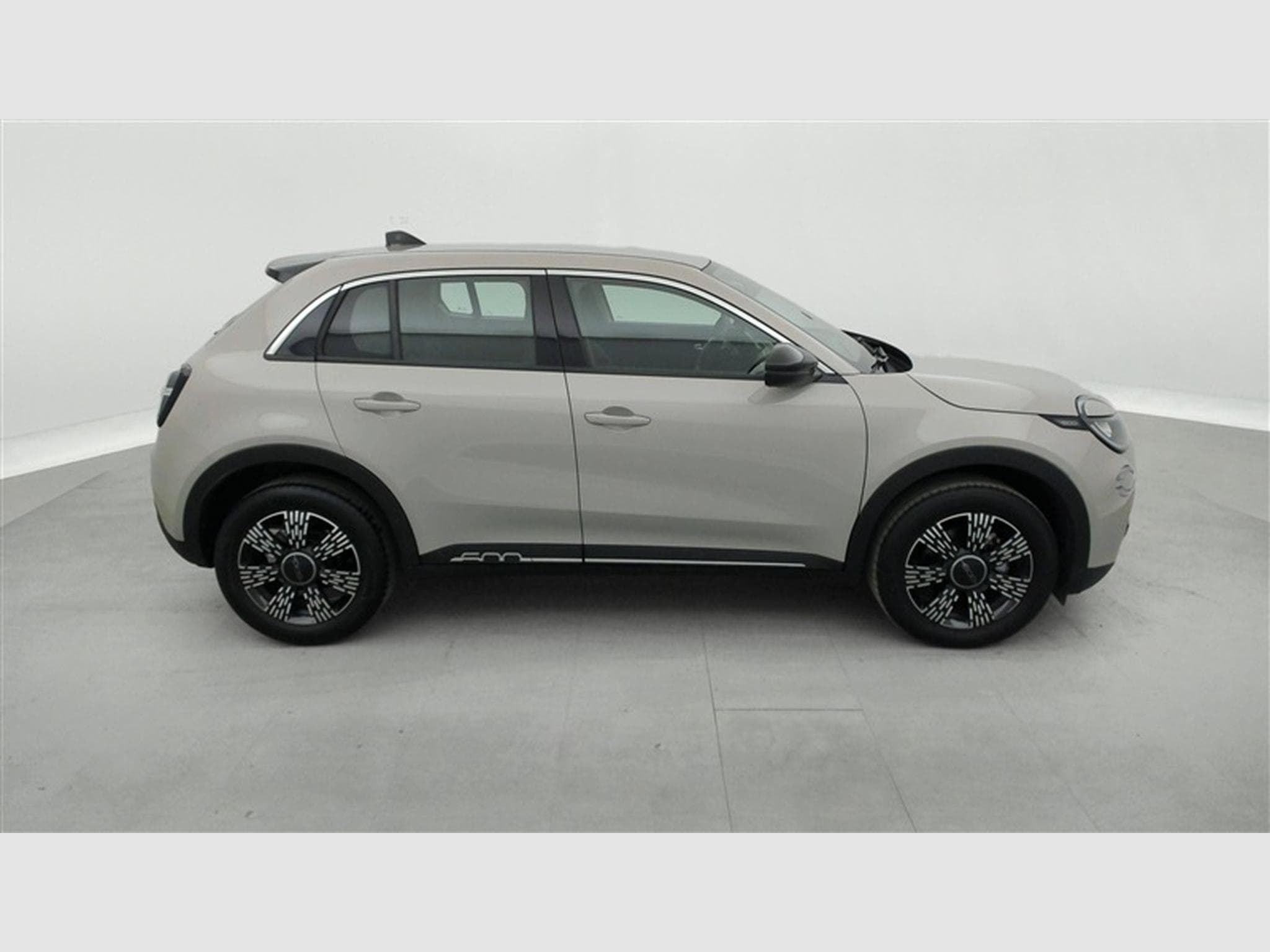 Fiat 600 1.2 Hybrid 136cv DCT Icone NAVI / FULL LED / KEYLESS / CAM (2025) - Photo 24