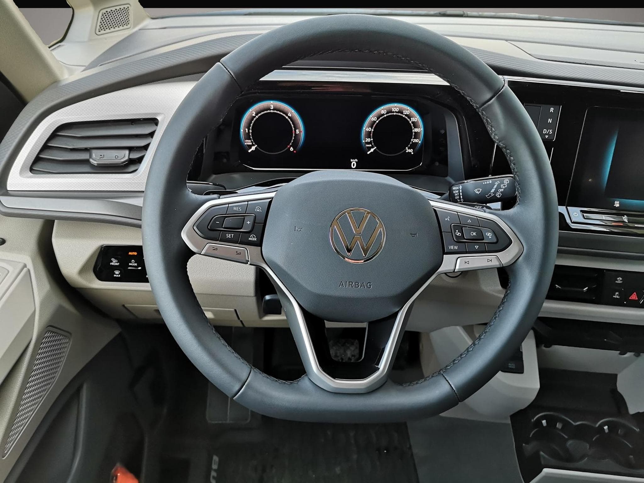 VW Multivan (2025) - Photo 3