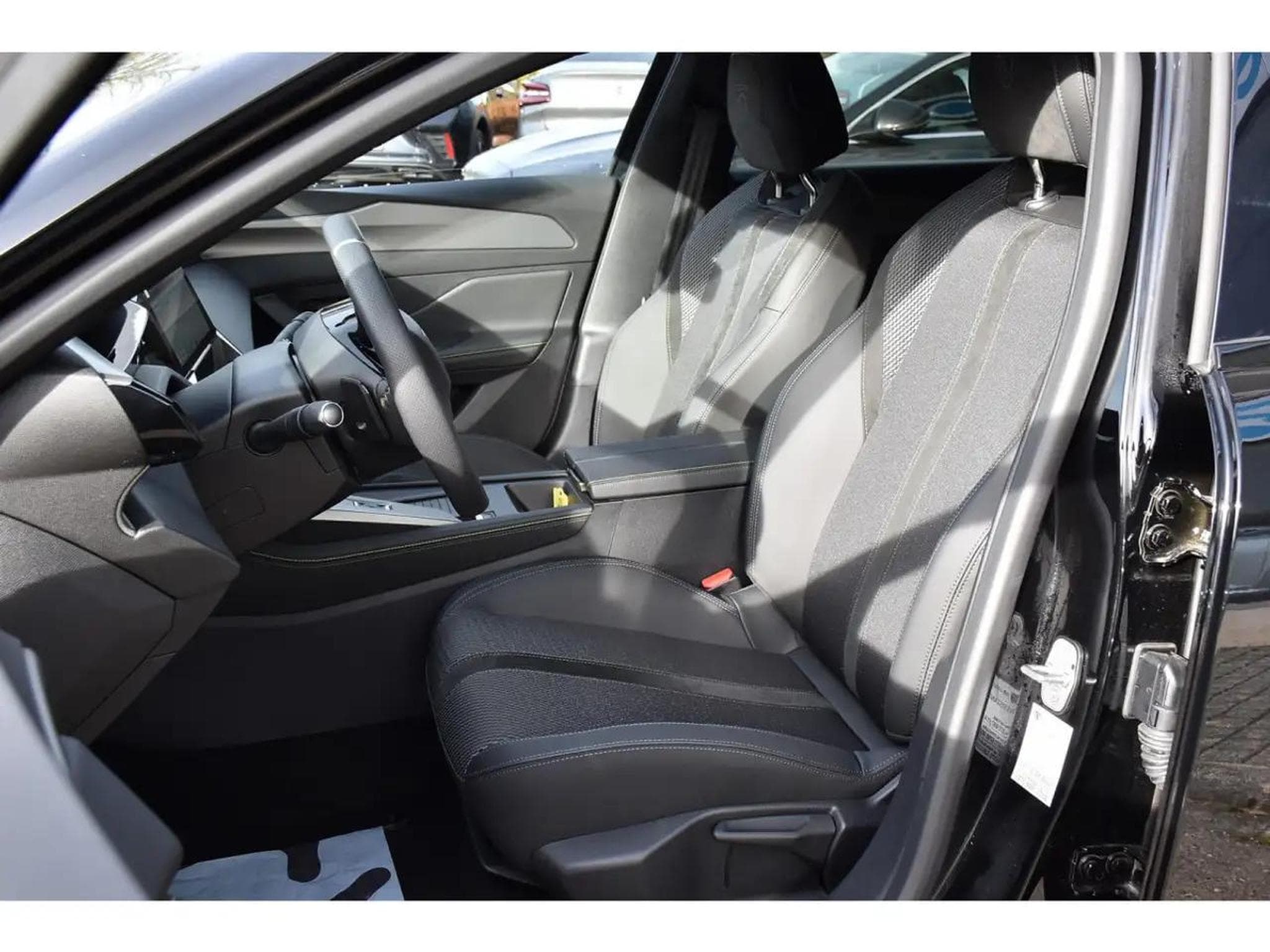 Peugeot 308 (2025) - Photo 6