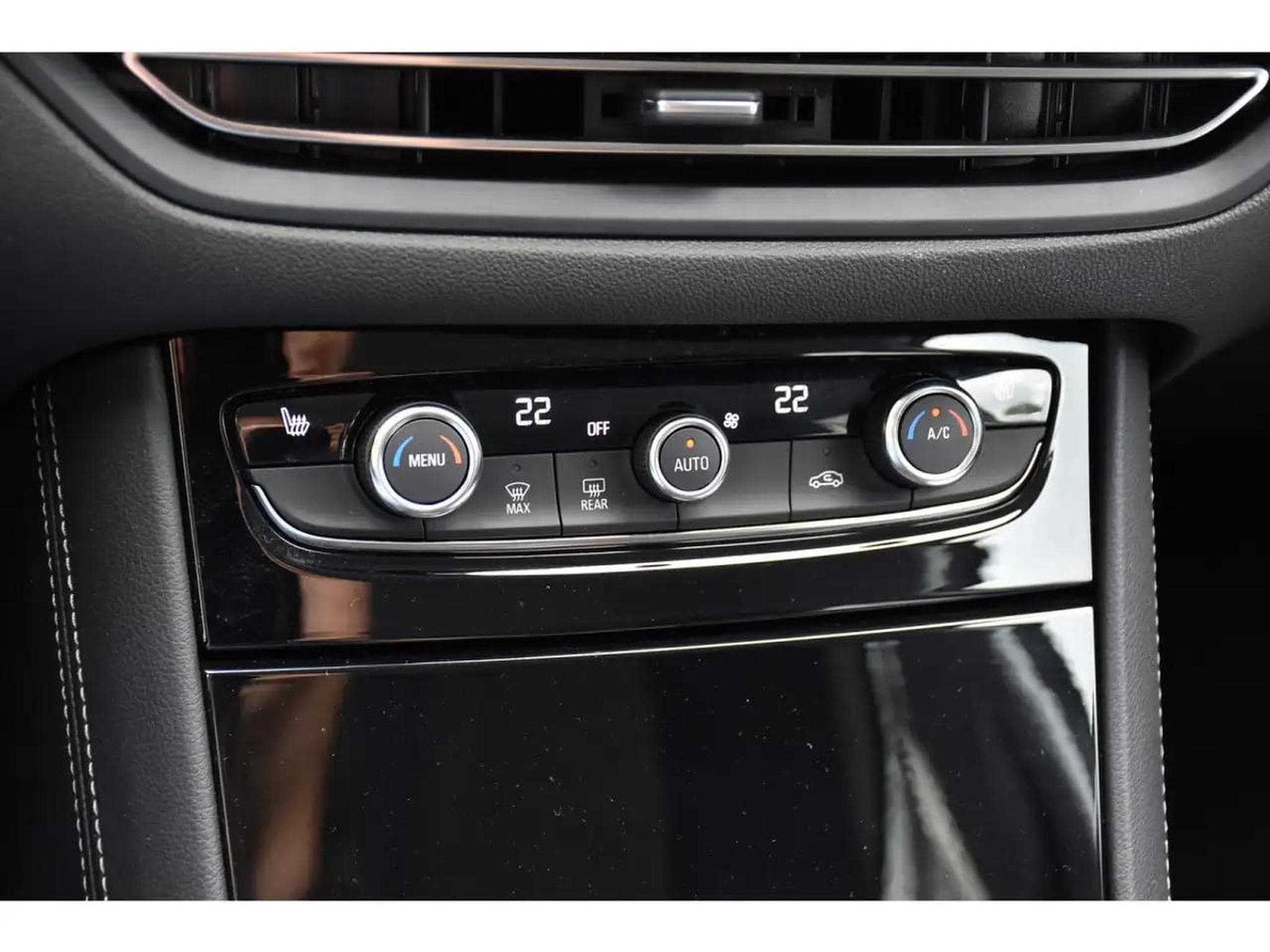 Opel Grandland (2024) - Photo 17