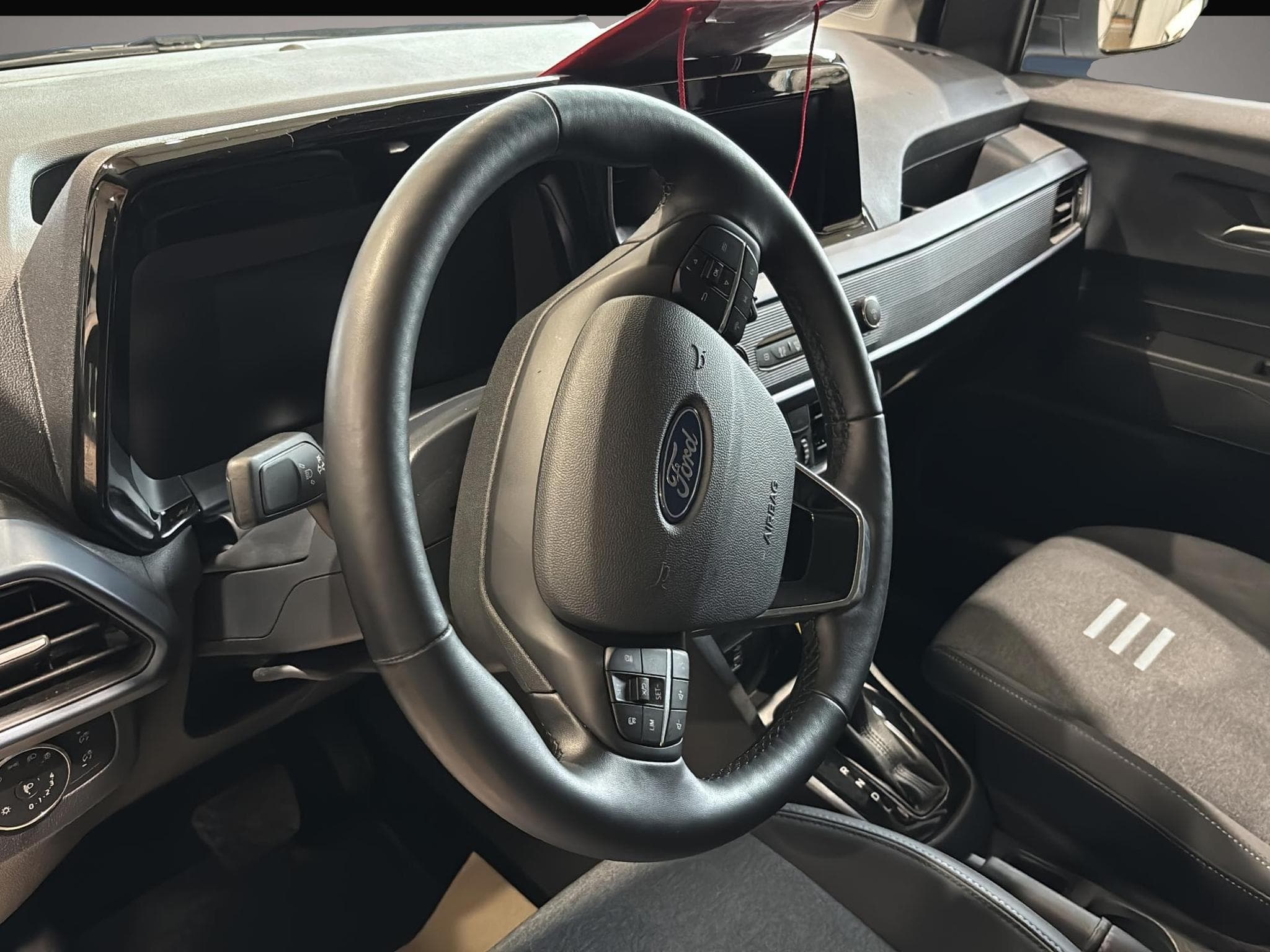 Ford Tourneo (2026) - Photo 6
