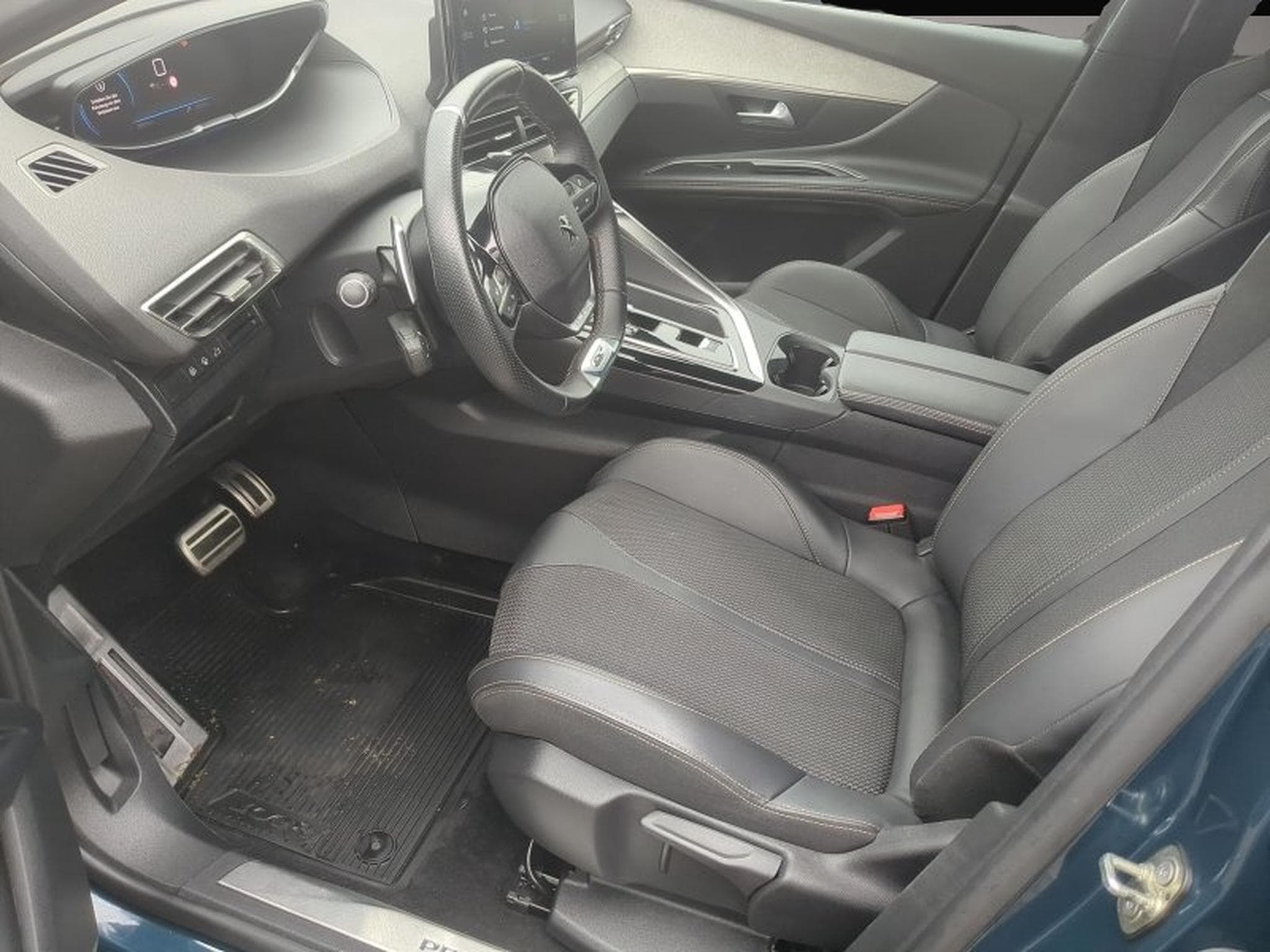 Peugeot 3008 (2023) - Photo 4