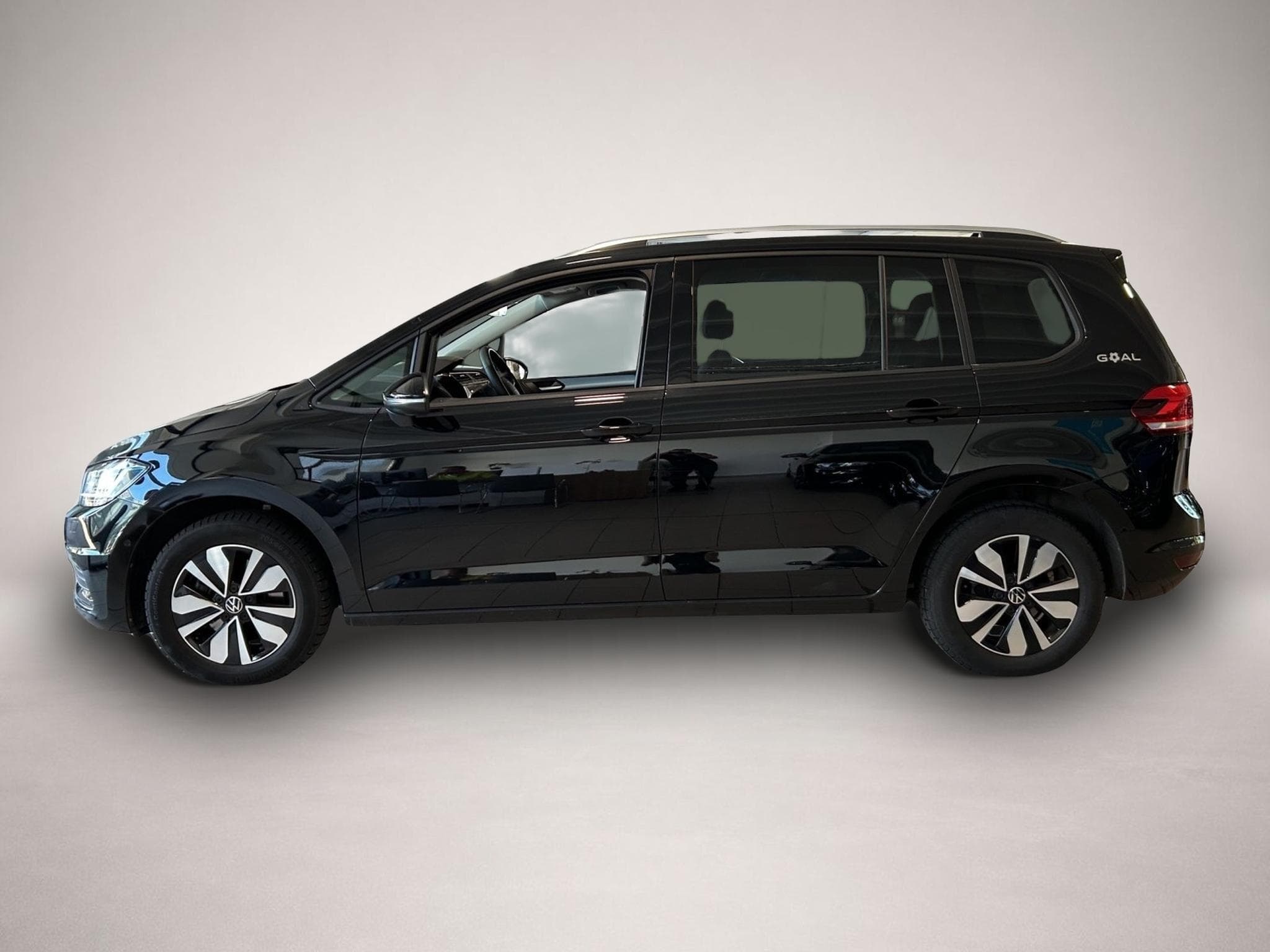 VW Touran (2025) - Photo 4