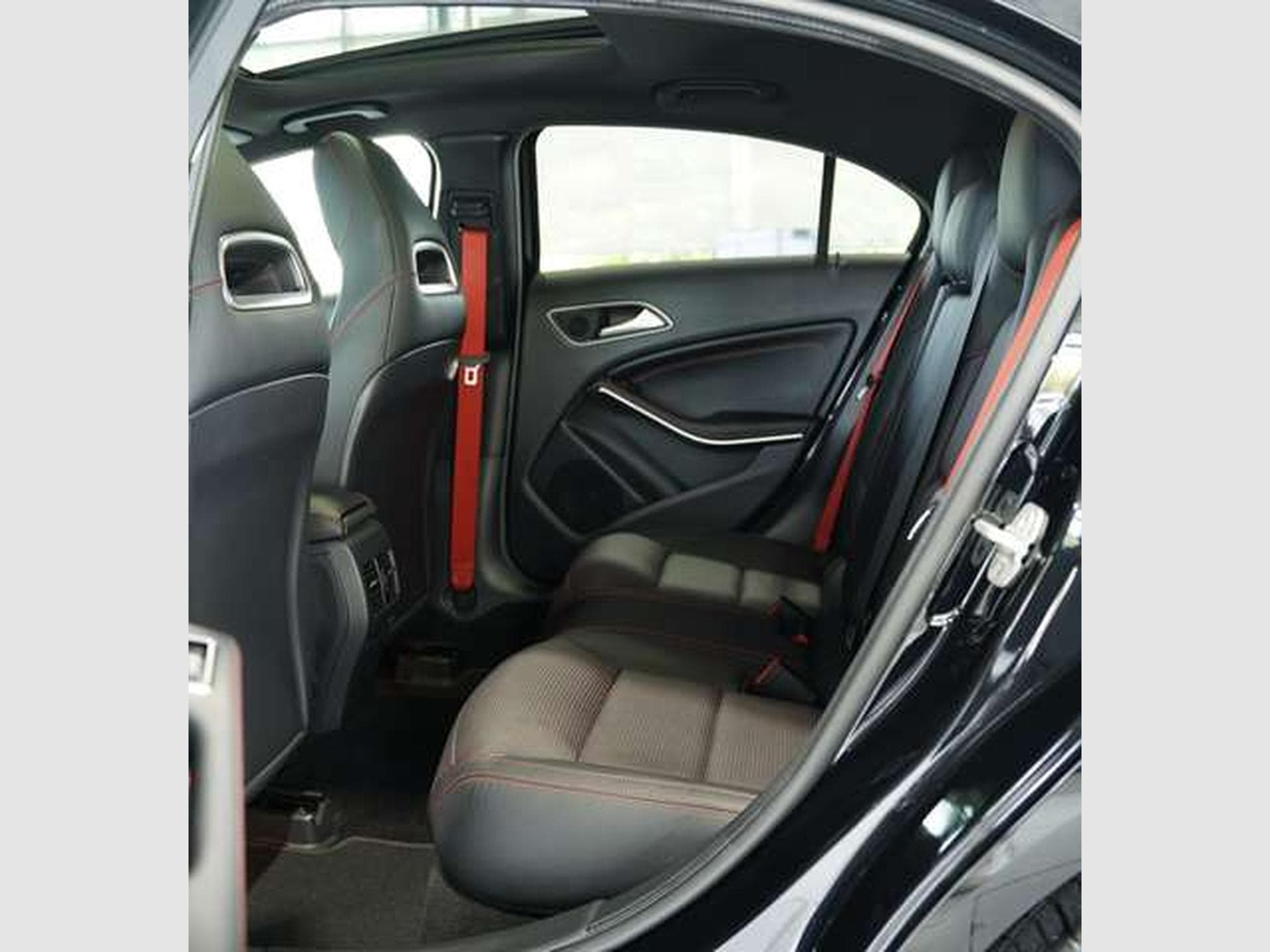 Mercedes A 45 AMG 4M 2H *19 *Perf-AGA *H&K *Kamera *Pano (2014) - Photo 23