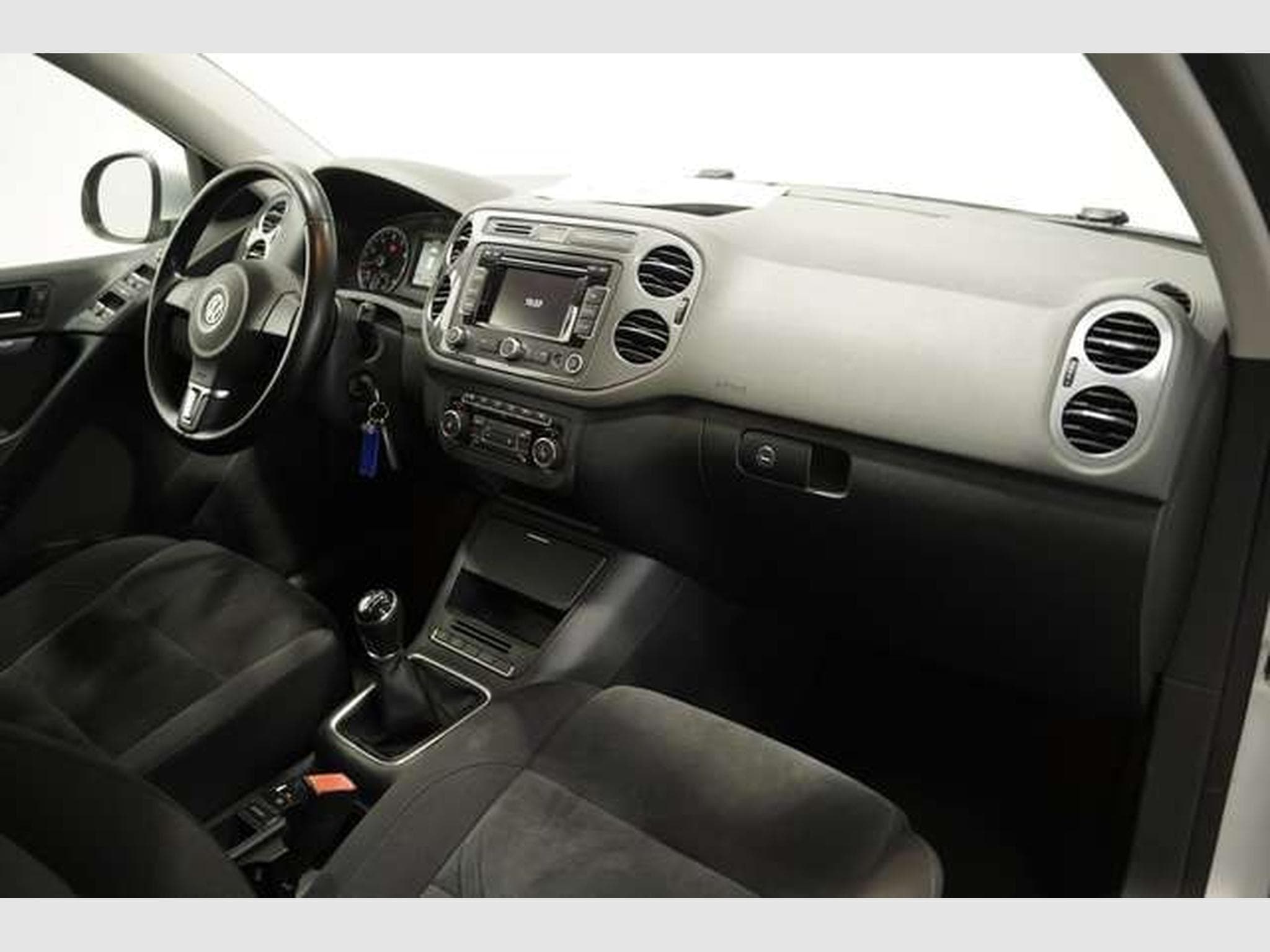 VW Tiguan Sport & Style BMT *Navi *AHK *SHZ *Tempo (2014) - Photo 13