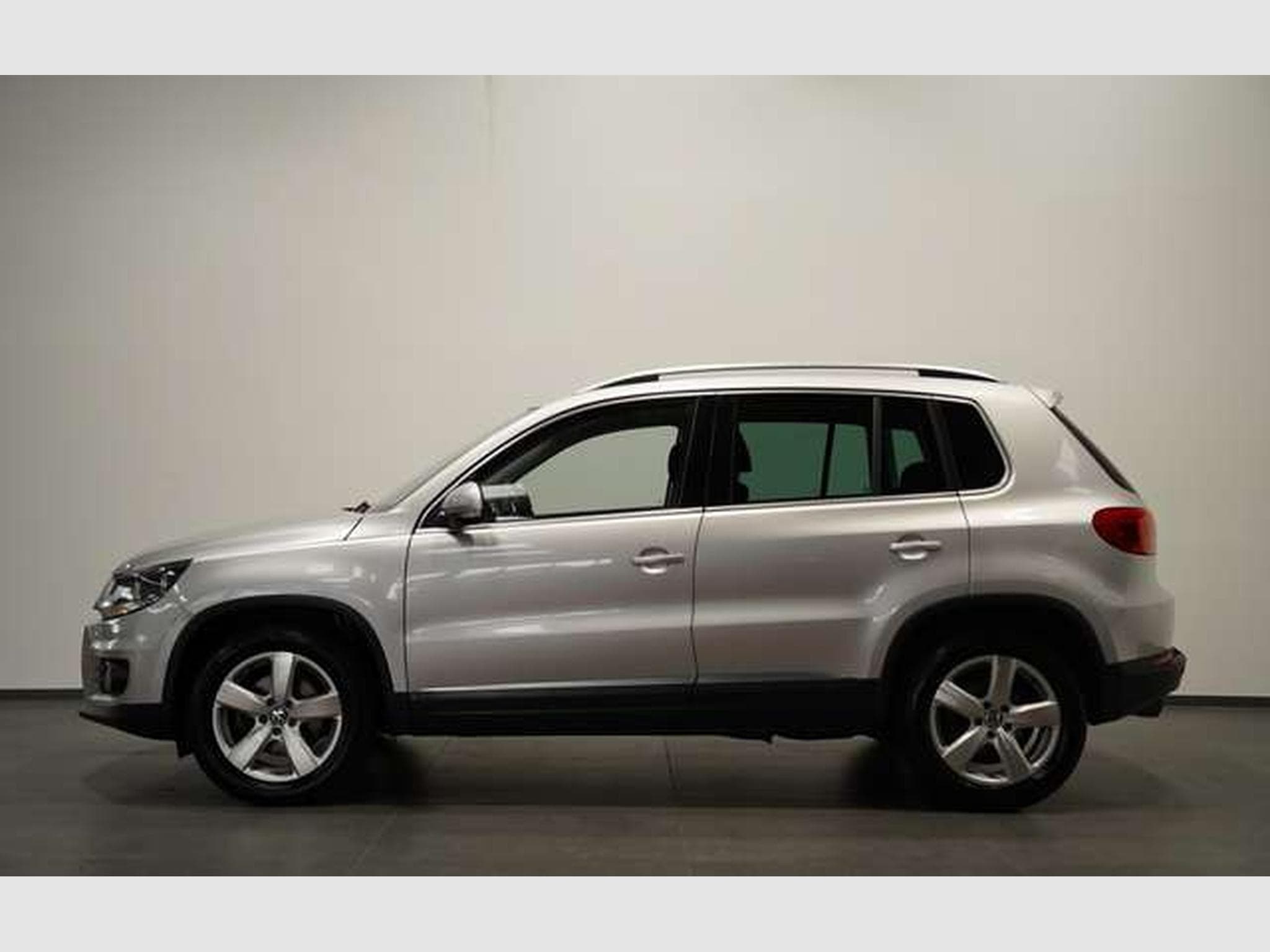 VW Tiguan Sport & Style BMT *Navi *AHK *SHZ *Tempo (2014) - Photo 3