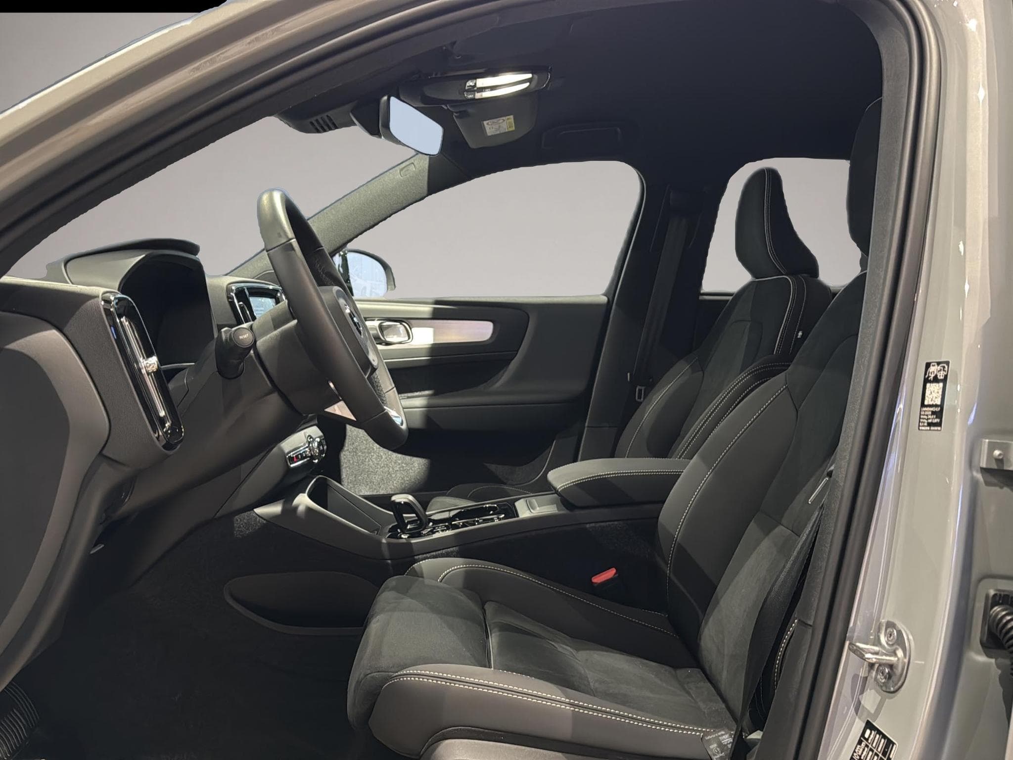 Volvo XC40 (2026) - Photo 7