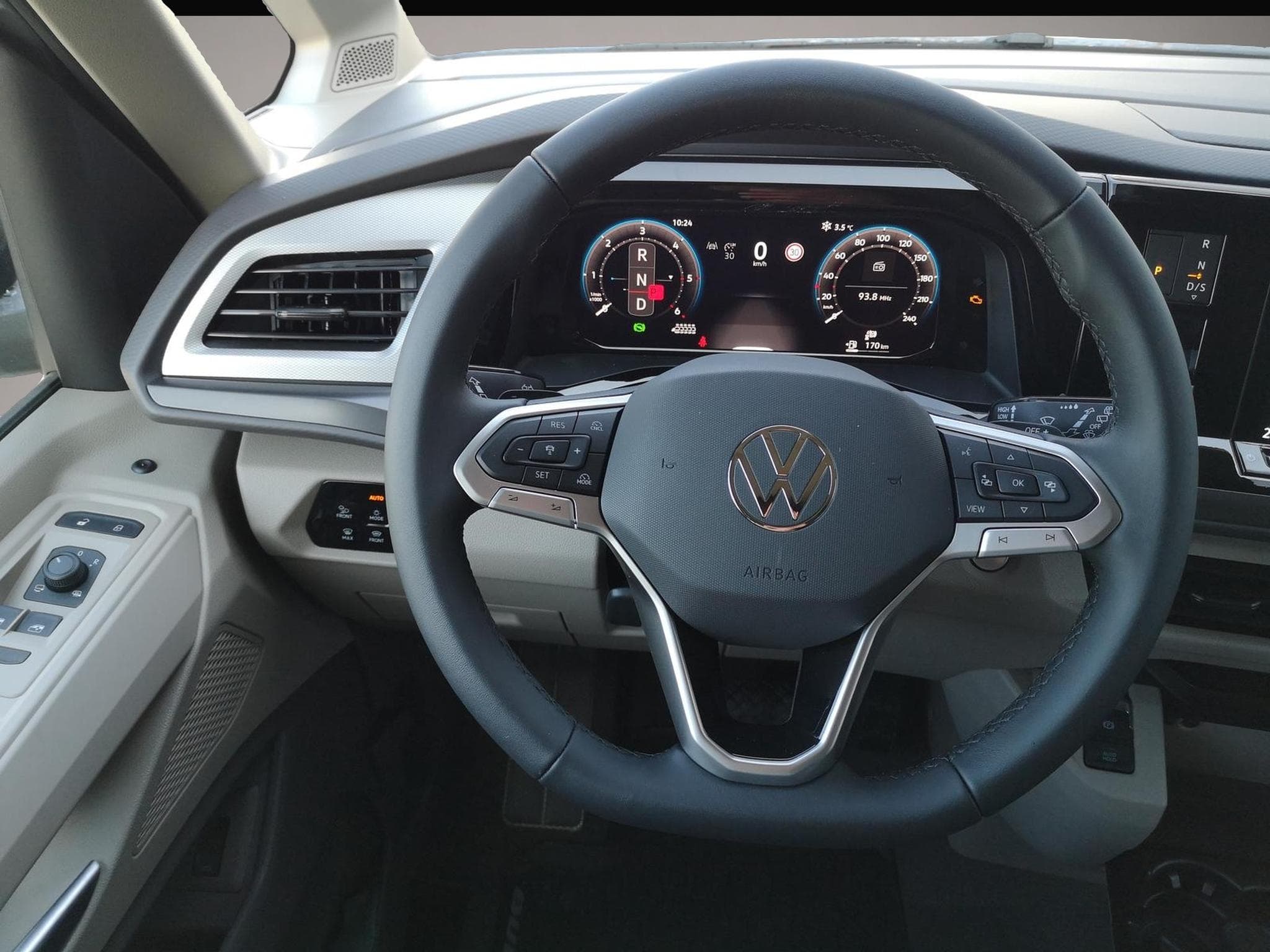 VW Multivan (2025) - Foto 4
