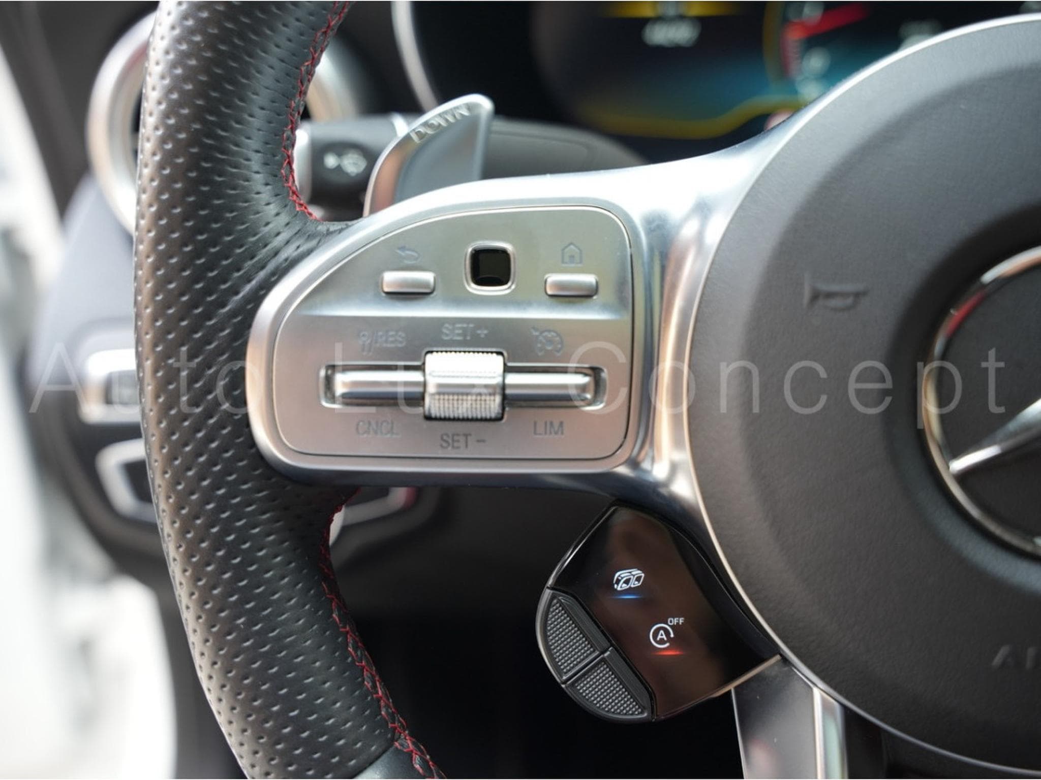 Mercedes C 63 AMG S Coupé (2020) - Photo 17