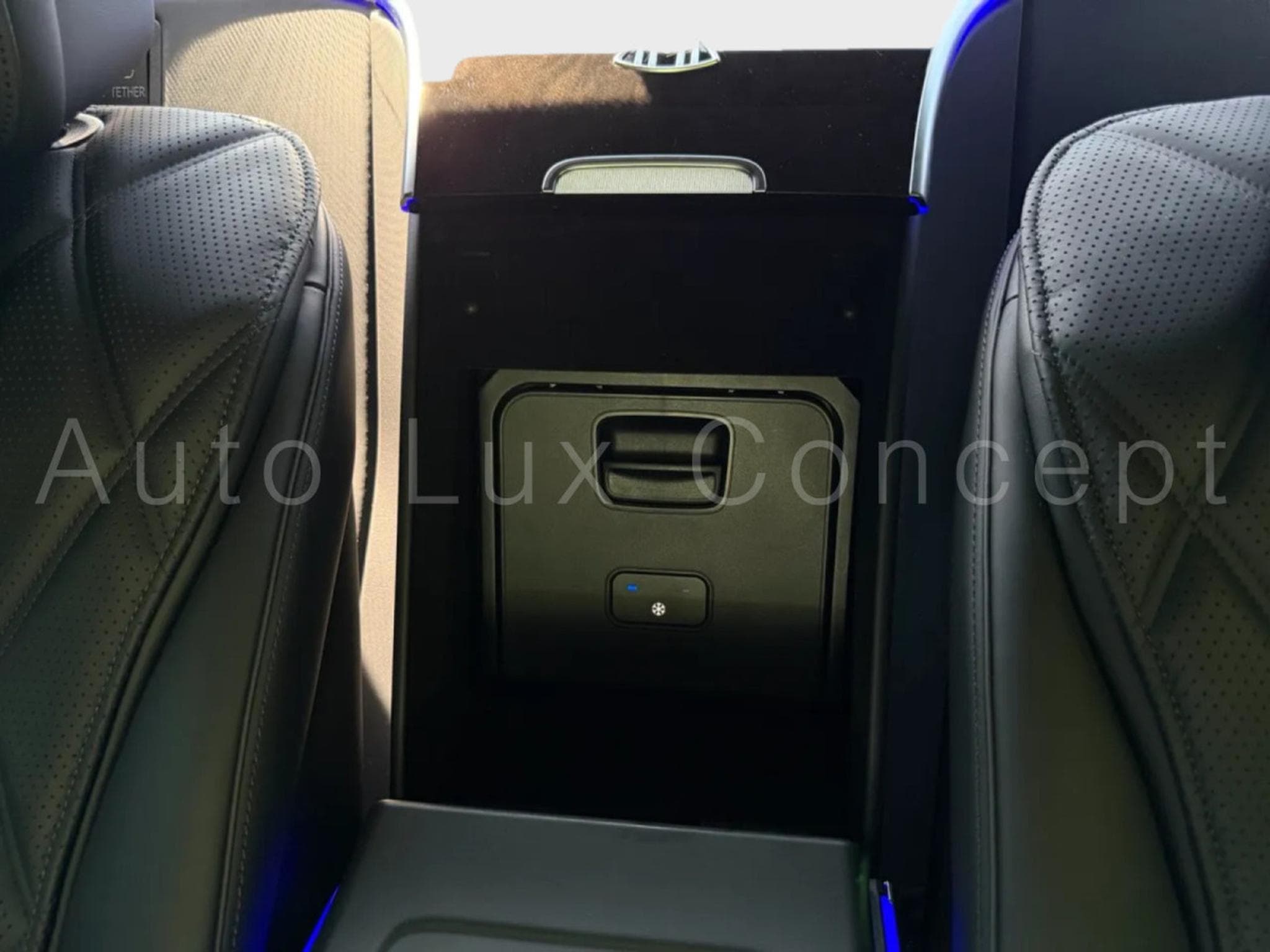 Mercedes S 680 Maybach Maybach 4MATIC Night Series (2023) - Photo 24