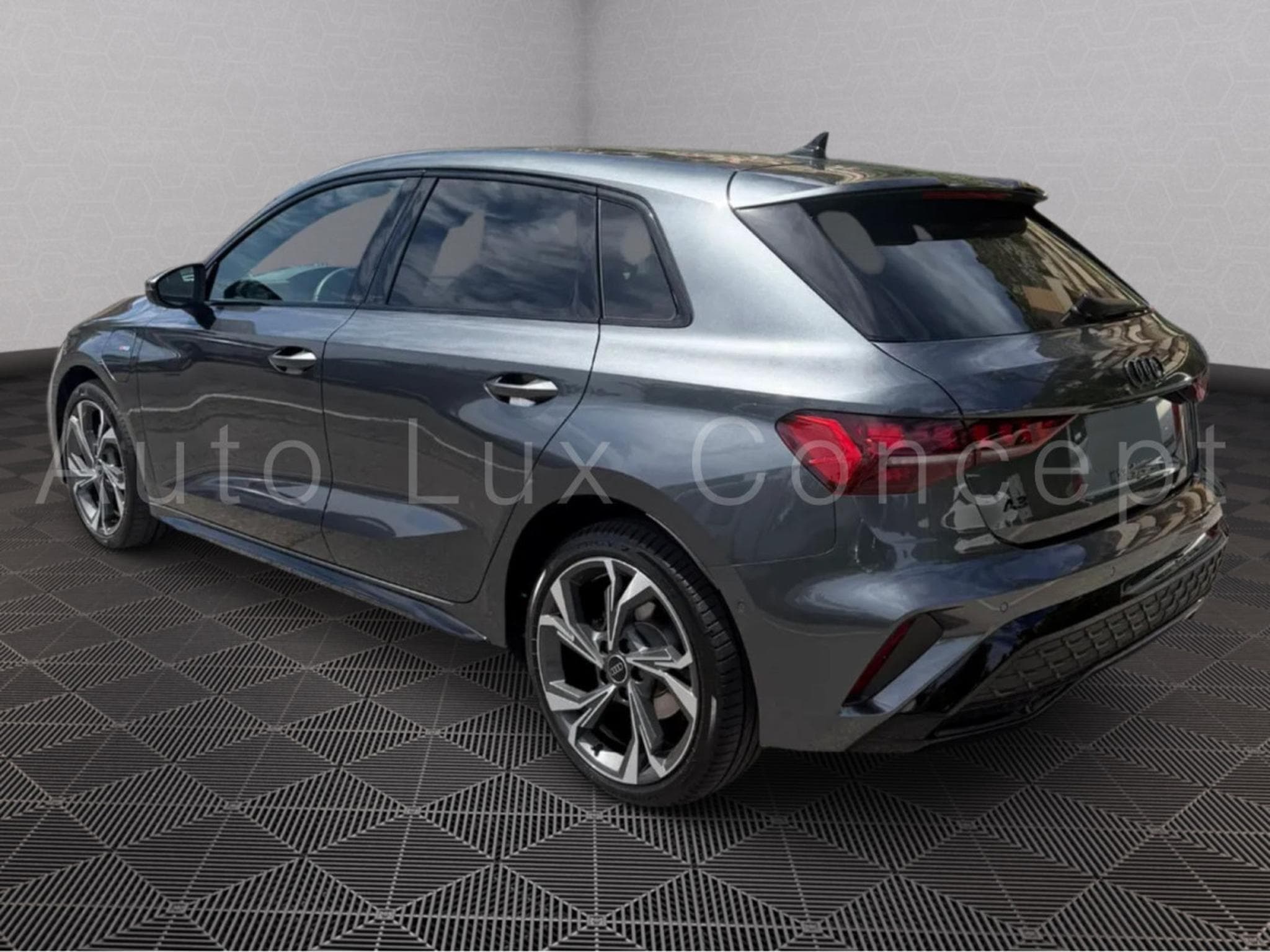 Audi A3 Sportback 40 TFSI e S line (2025) - Photo 4