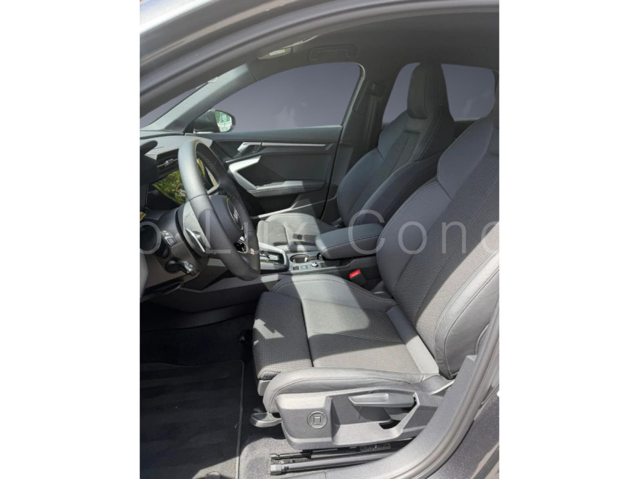 Audi A3 Sportback 40 TFSI e S line (2025) - Photo 7