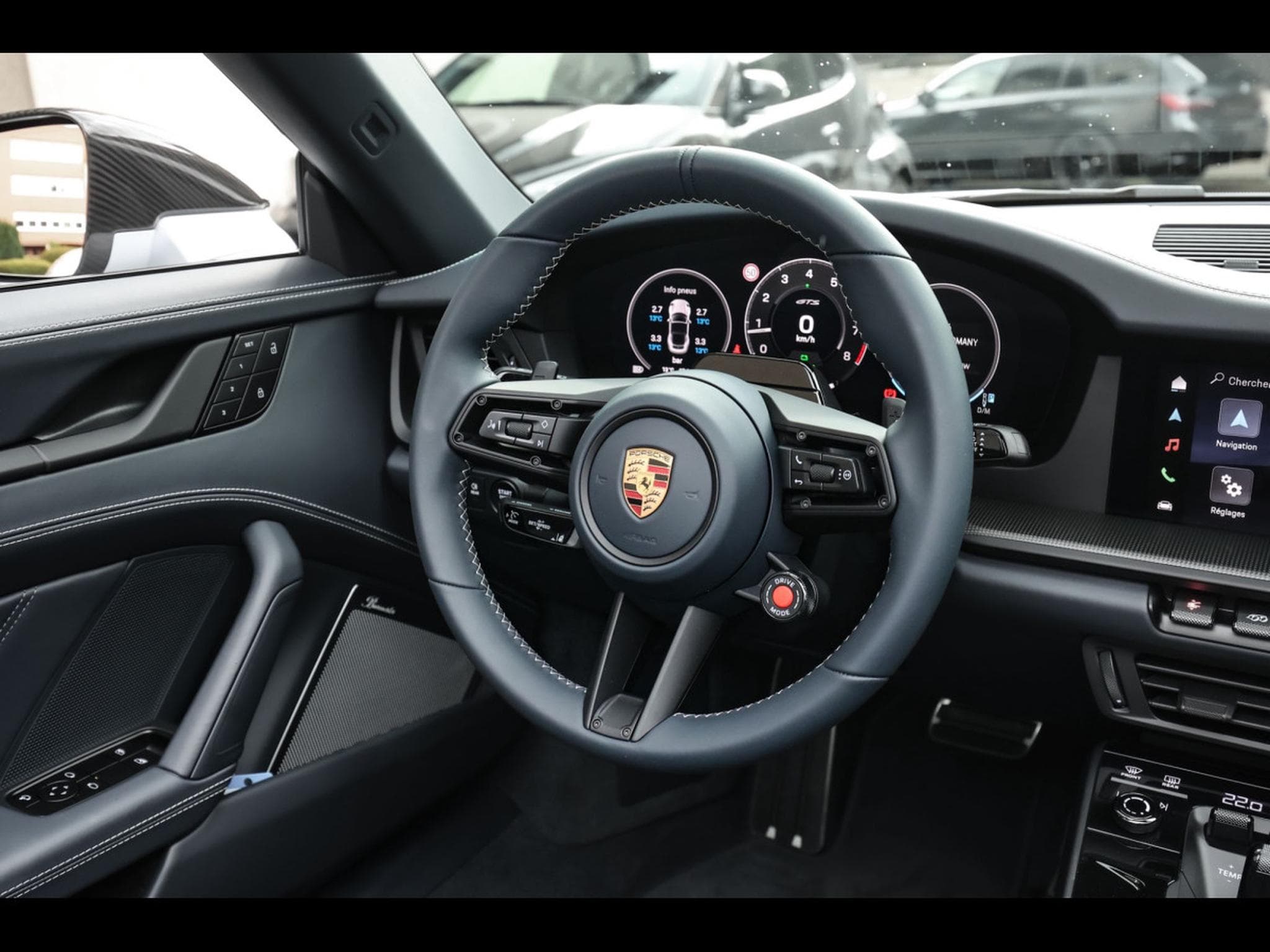 Porsche 911 (992.2) TARGA 4 GTS PDK - CARBON SPORT DESIGN PACK (2026) - Foto 14