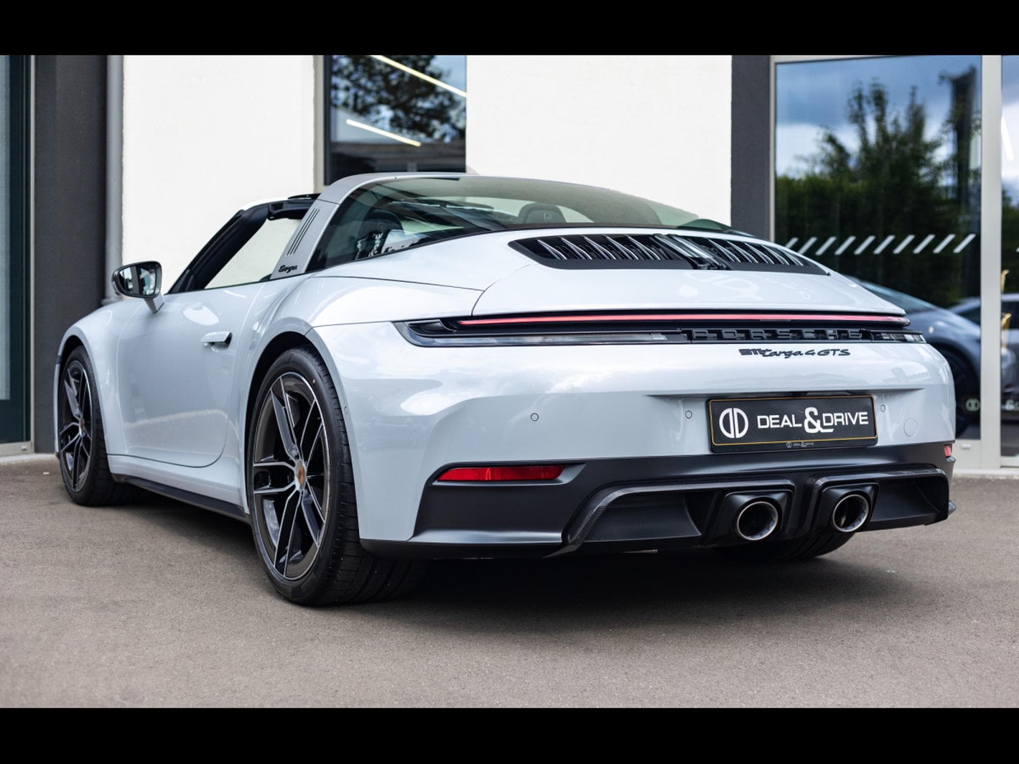 Porsche 911 (992.2) TARGA 4 GTS PDK - CARBON SPORT DESIGN PACK (2026) - Foto 3