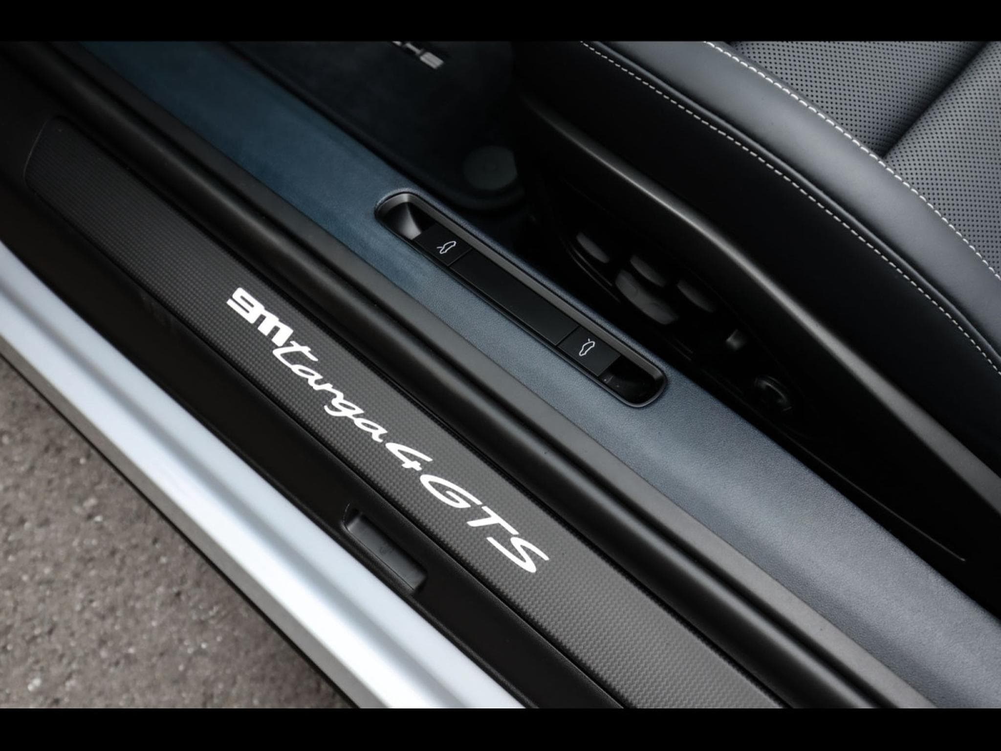 Porsche 911 .2 911 TARGA 4 GTS PDK - CARBON SPORT DESIGN PACK (2026) - Foto 18