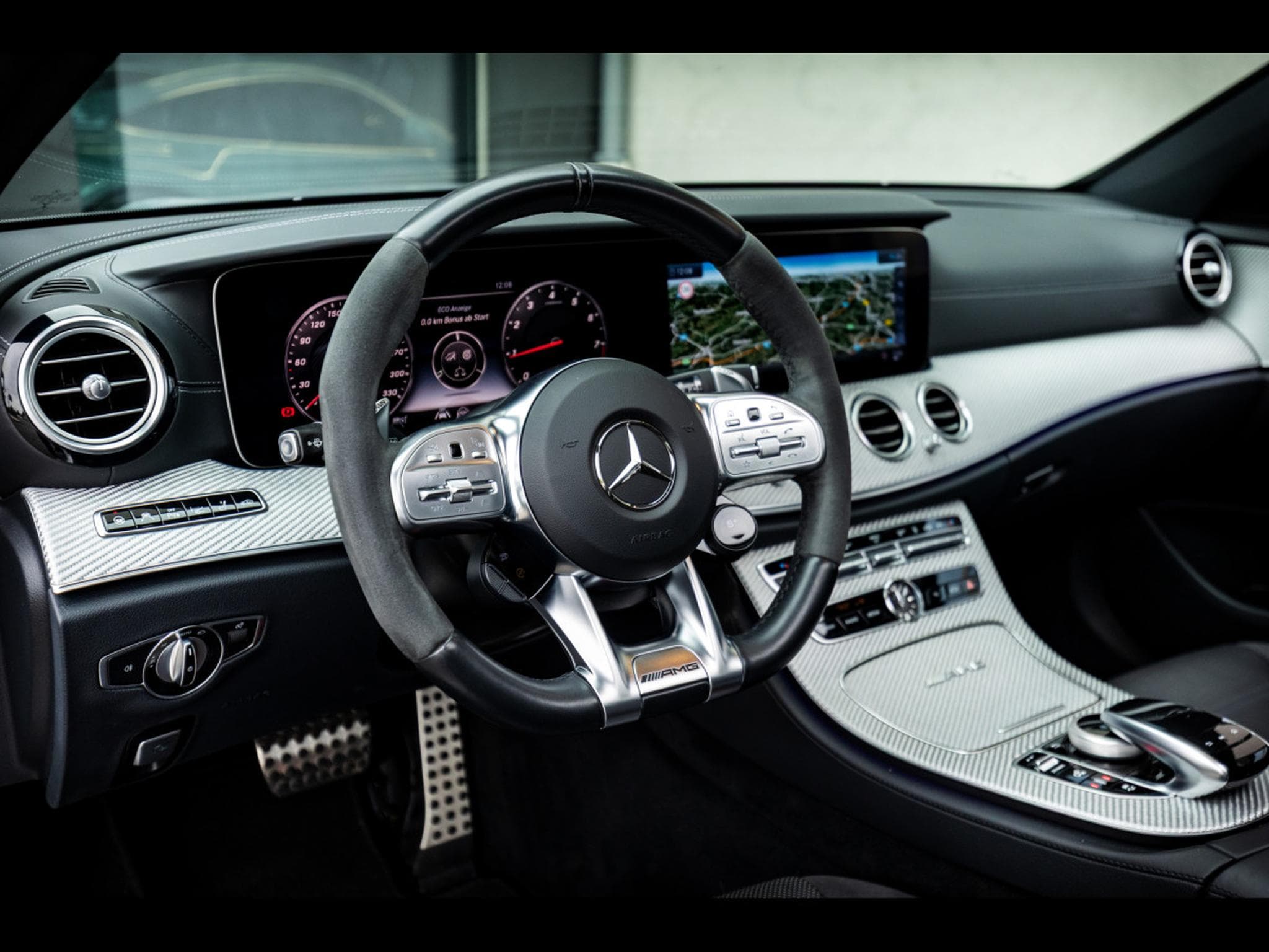 Mercedes E 63 AMG T-MODELL 4MATIC+ - NIGHT PACKAGE (2019) - Foto 11