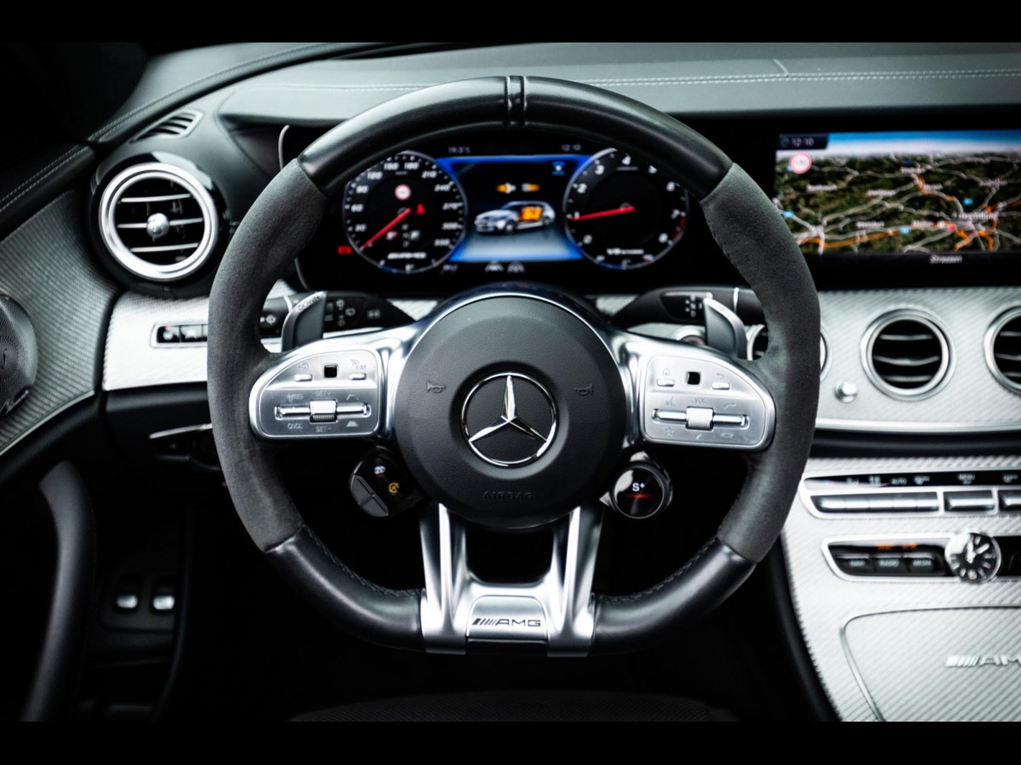 Mercedes E 63 AMG T-MODELL 4MATIC+ - NIGHT PACKAGE (2019) - Foto 13