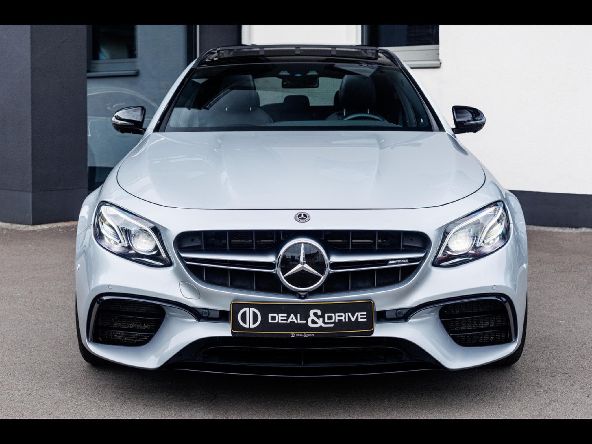 Mercedes E 63 AMG T-MODELL 4MATIC+ - NIGHT PACKAGE (2019) - Foto 5