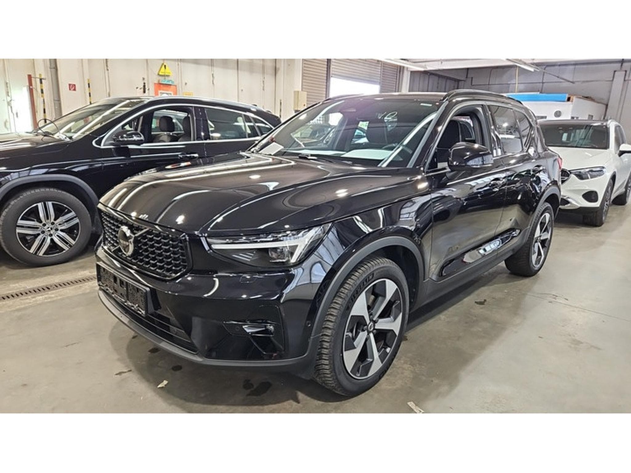 Volvo XC40 B3 Plus Dark DCT (2025) - Photo 20