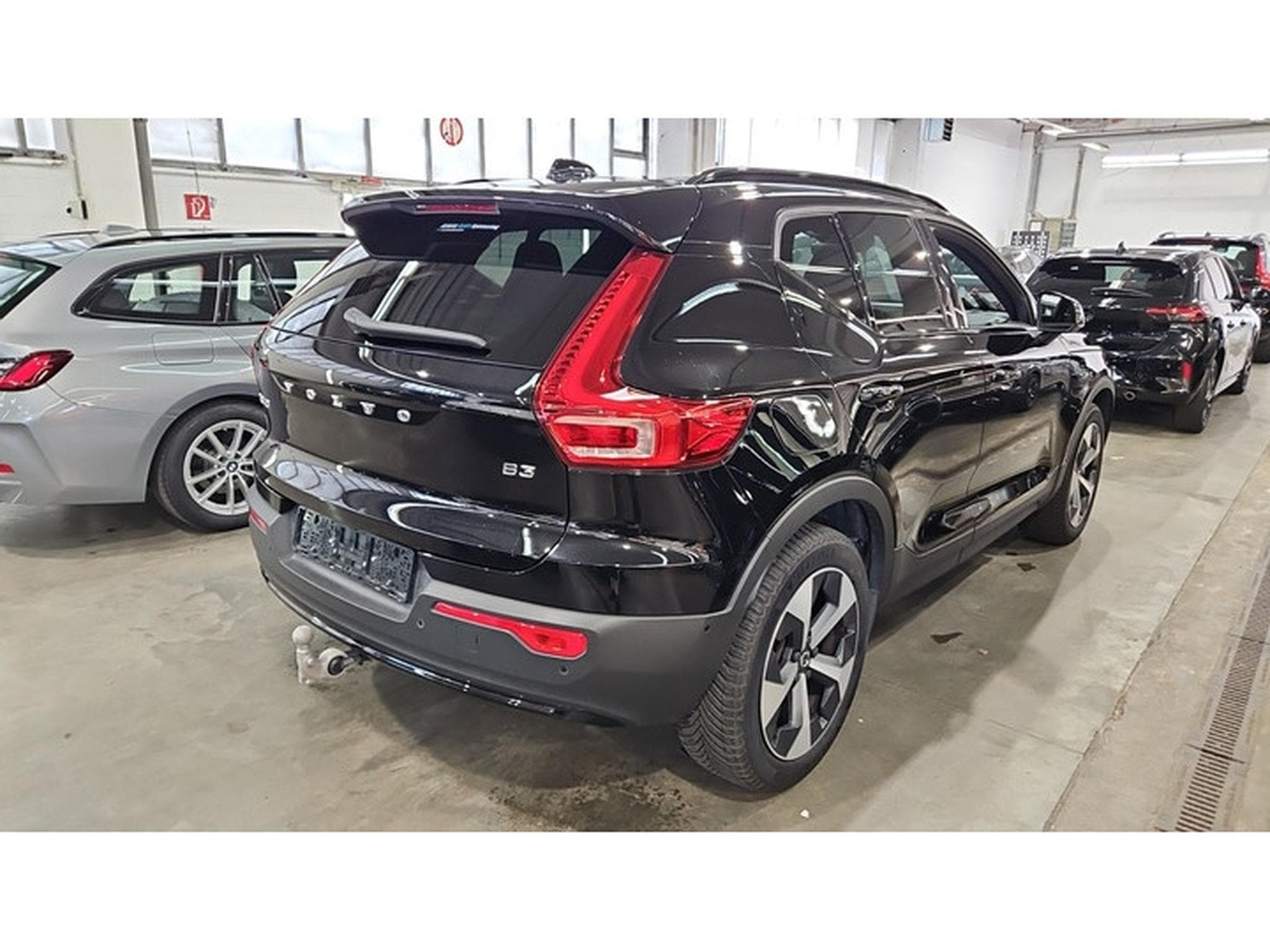 Volvo XC40 B3 Plus Dark DCT (2025) - Photo 3