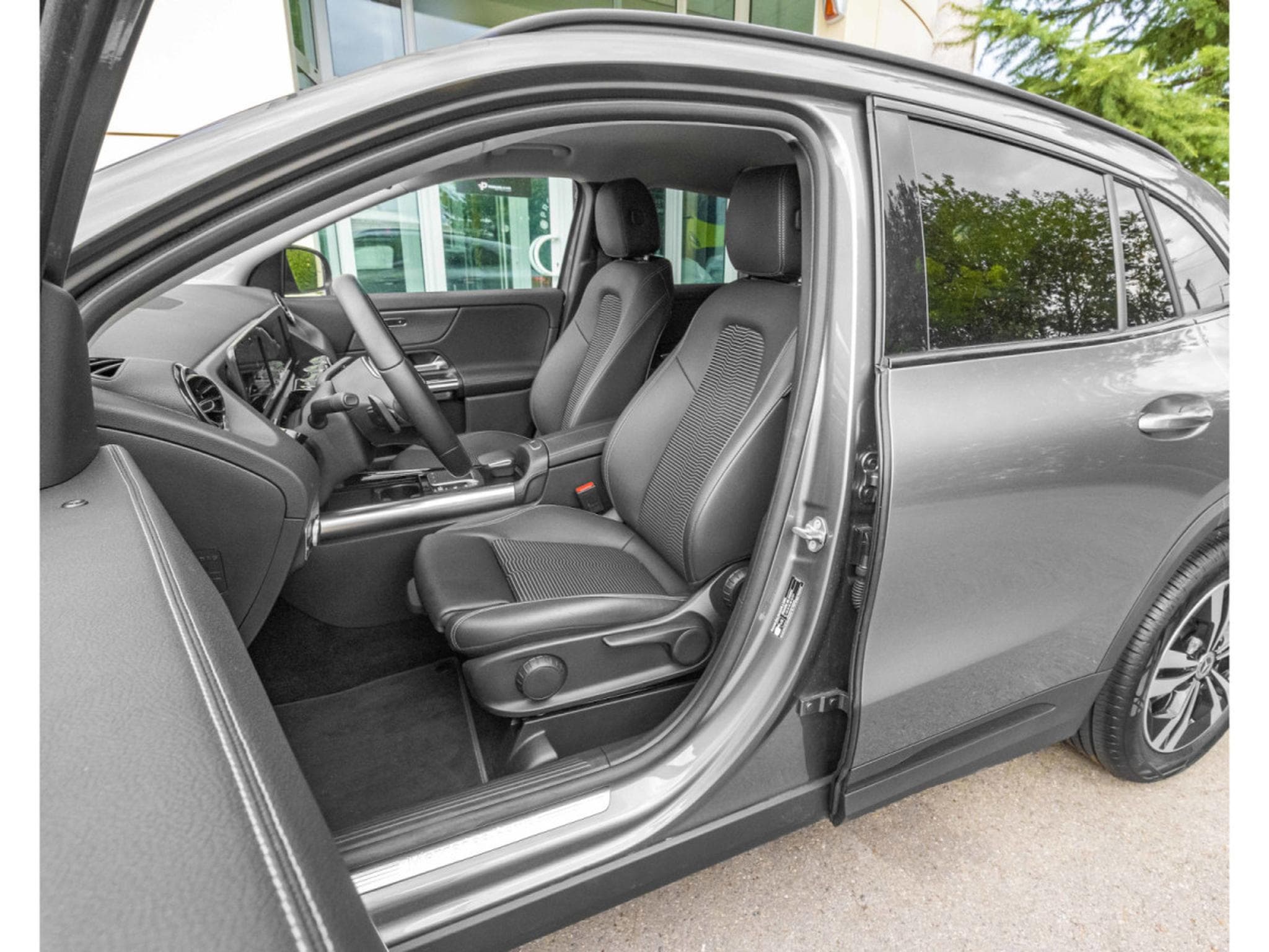 Mercedes GLA 180 GLA 180/APPLECARPLAY/AMG/18/KAMERA/LED/MERCEDES SERVICE (2021) - Photo 9