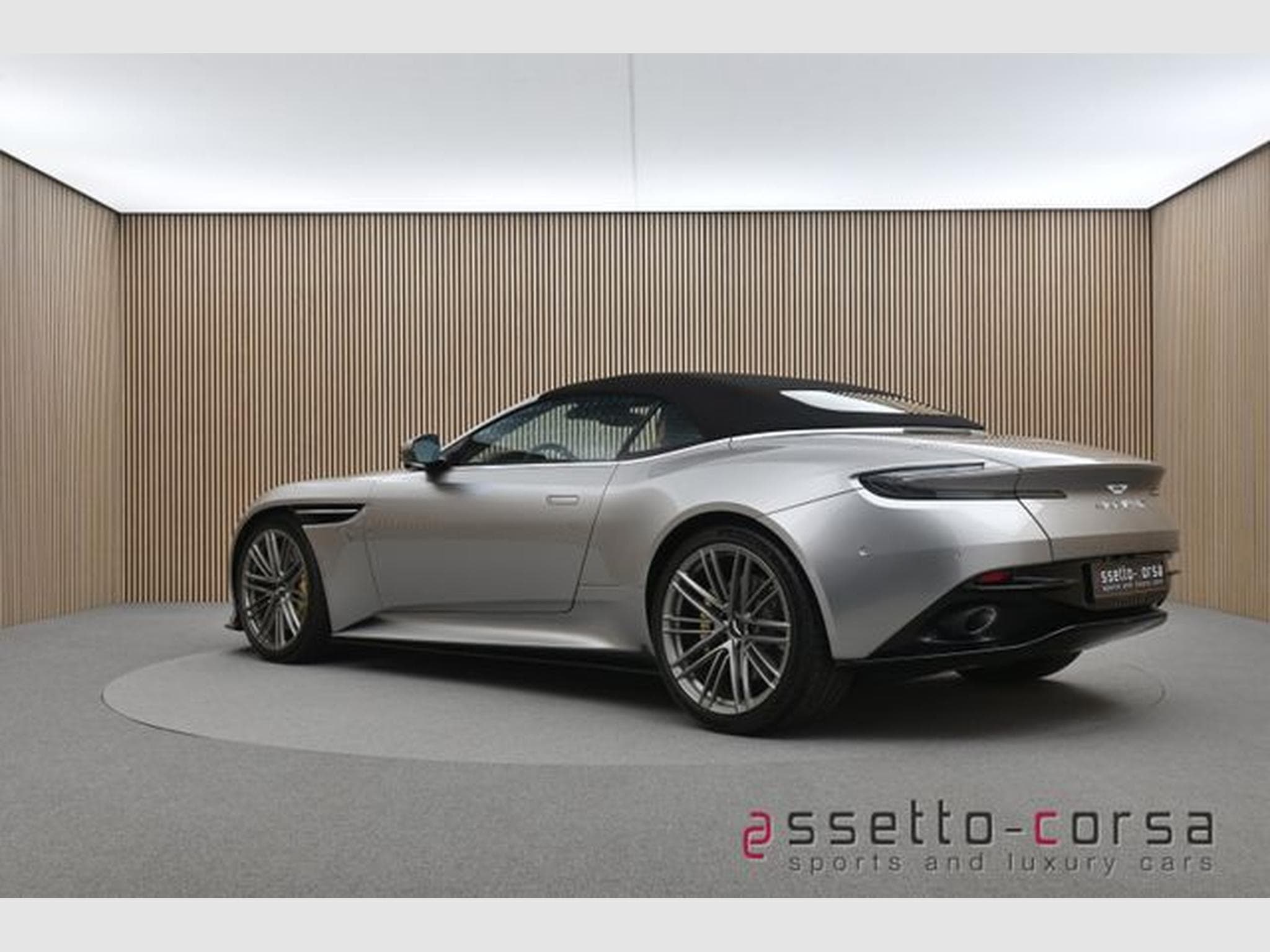 Aston-Martin DB12 DB12 Volante*Dark Chrome*Full PPF *2367km*Mwst. (2024) - Photo 10