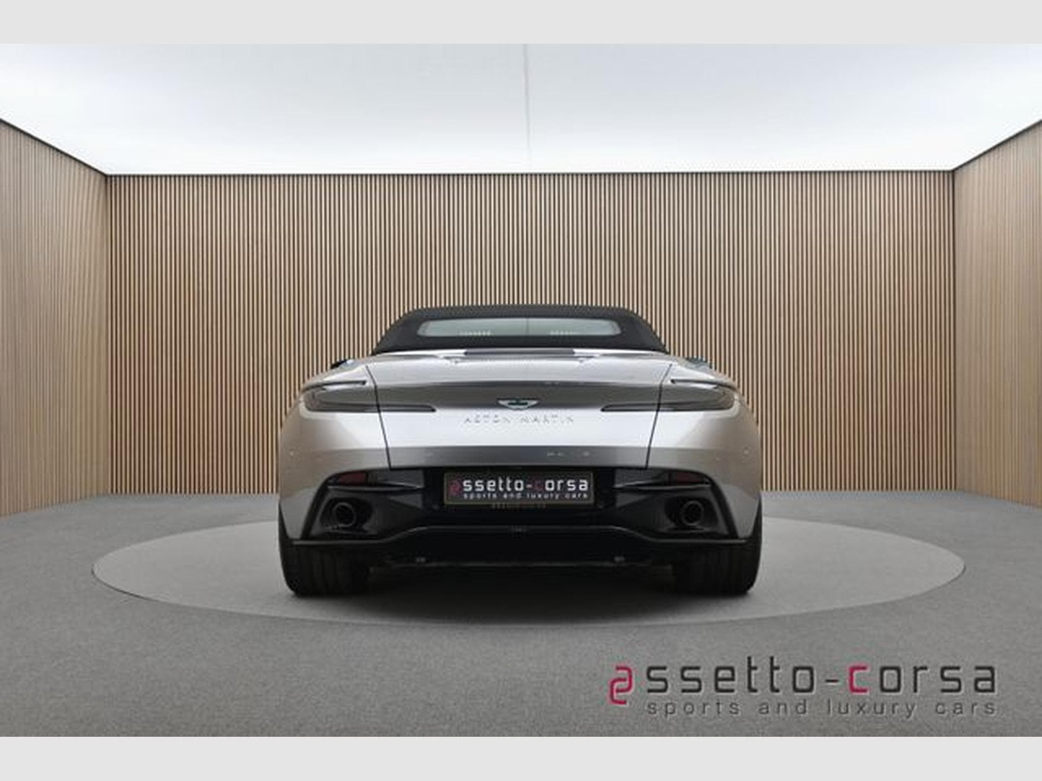 Aston-Martin DB12 DB12 Volante*Dark Chrome*Full PPF *2367km*Mwst. (2024) - Photo 11