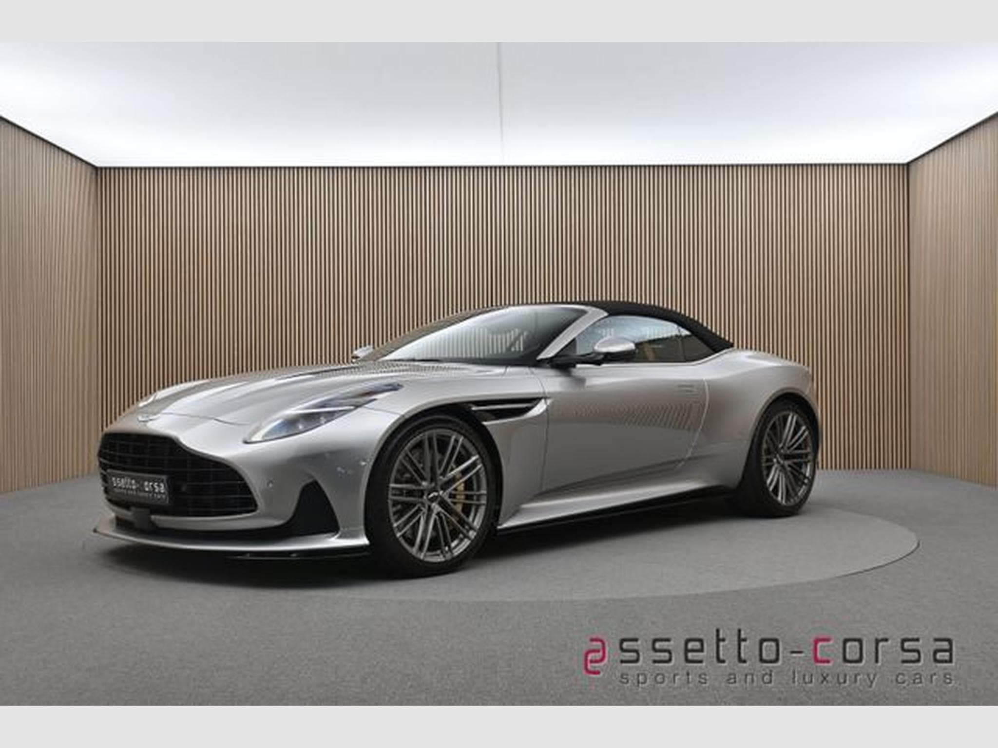 Aston-Martin DB12 DB12 Volante*Dark Chrome*Full PPF *2367km*Mwst. (2024) - Photo 16