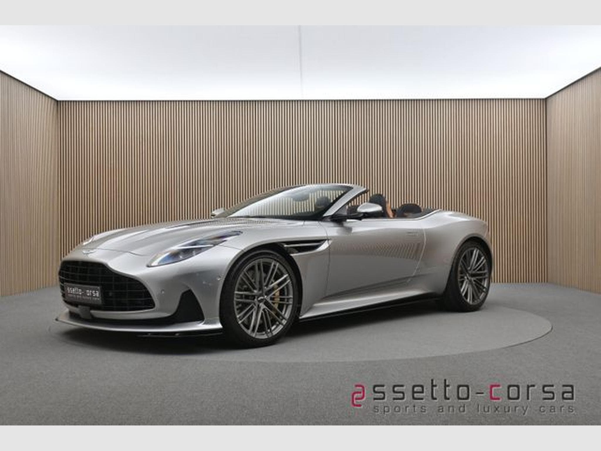 Aston-Martin DB12 DB12 Volante*Dark Chrome*Full PPF *2367km*Mwst. (2024) - Photo 8