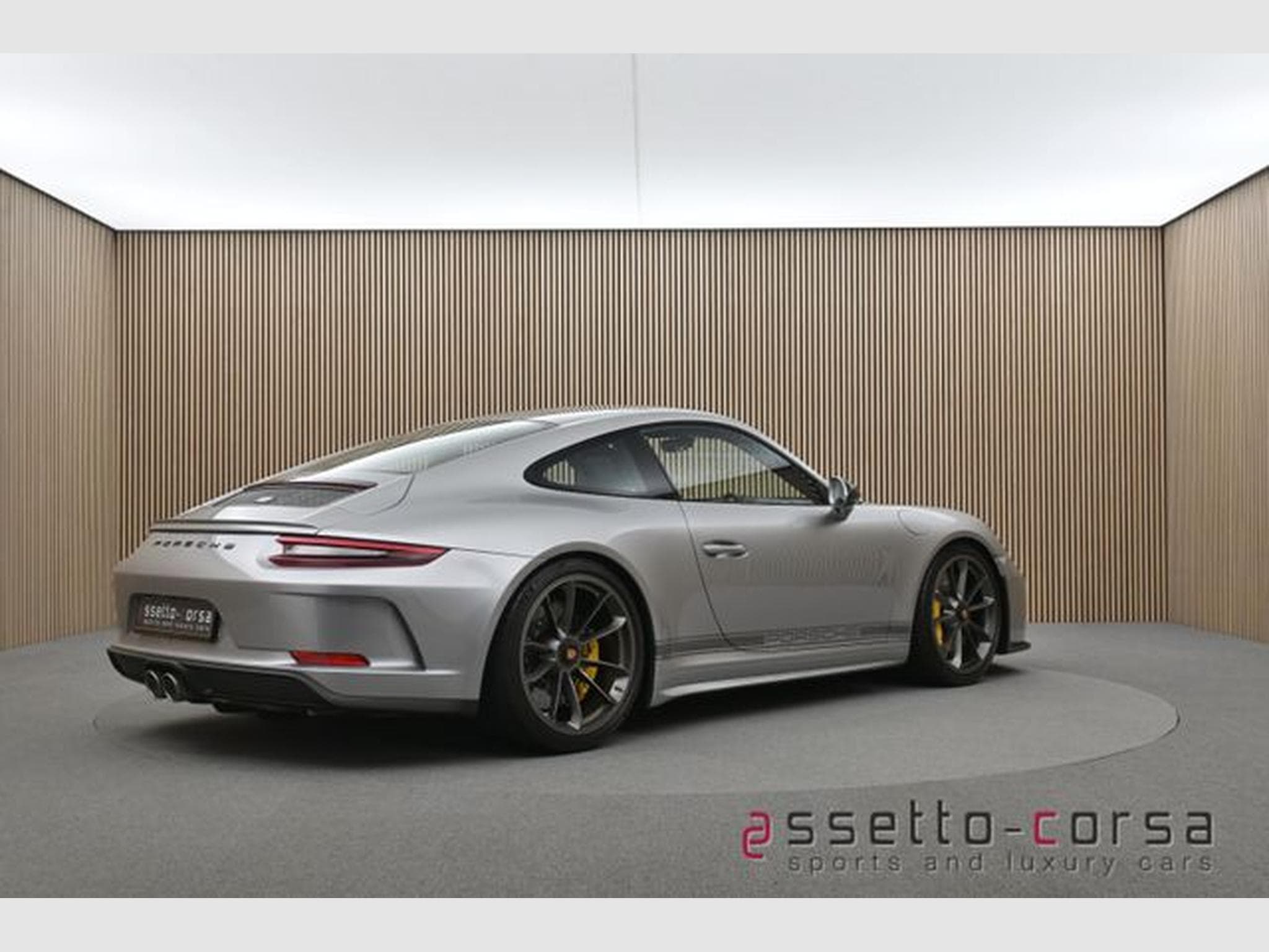 Porsche 911 991.2 GT3 Touring*PCCB*Akrapovic*Lift*LED*918 (2018) - Photo 4