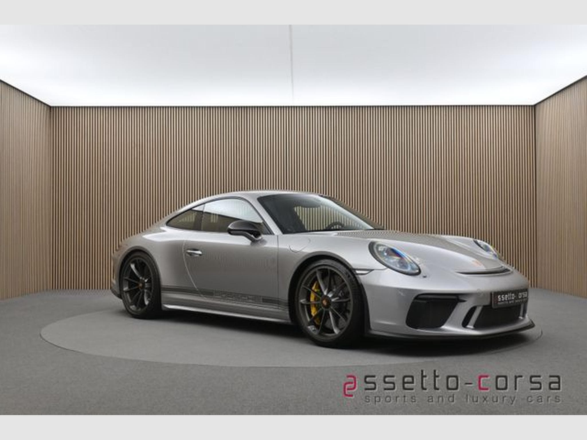 Porsche 911 991.2 GT3 Touring*PCCB*Akrapovic*Lift*LED*918 (2018) - Photo 6