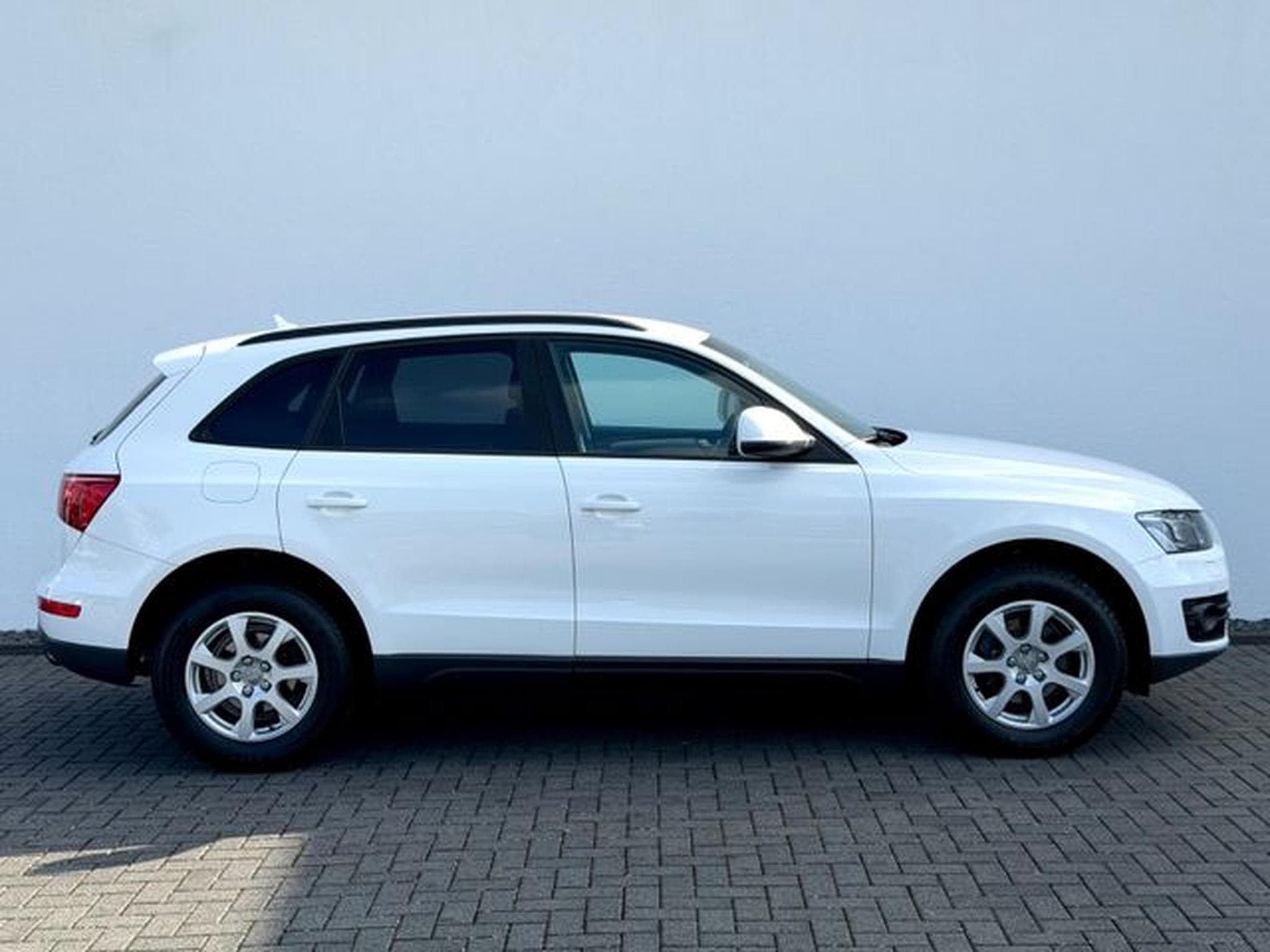 Audi Q5 Q5 2.0 TFSI quattro /NAVI/LED/PDC/GARANTIE/ (2010) - Photo 4