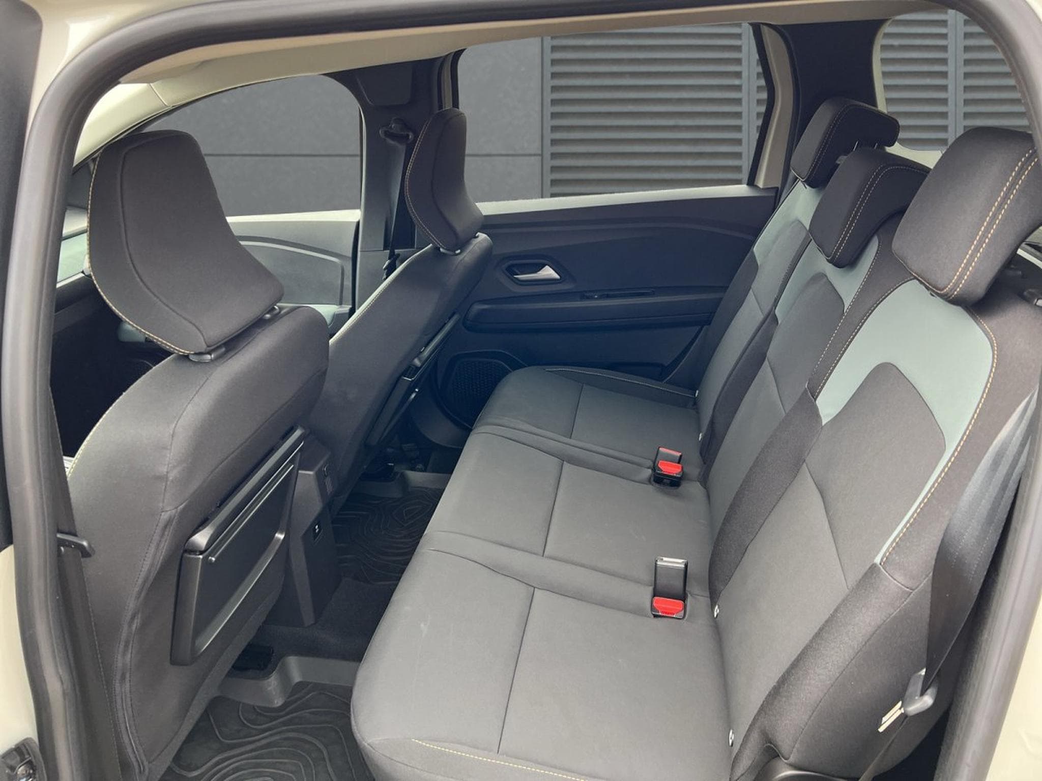 Dacia Jogger Extreme 5-S (2026) - Photo 6