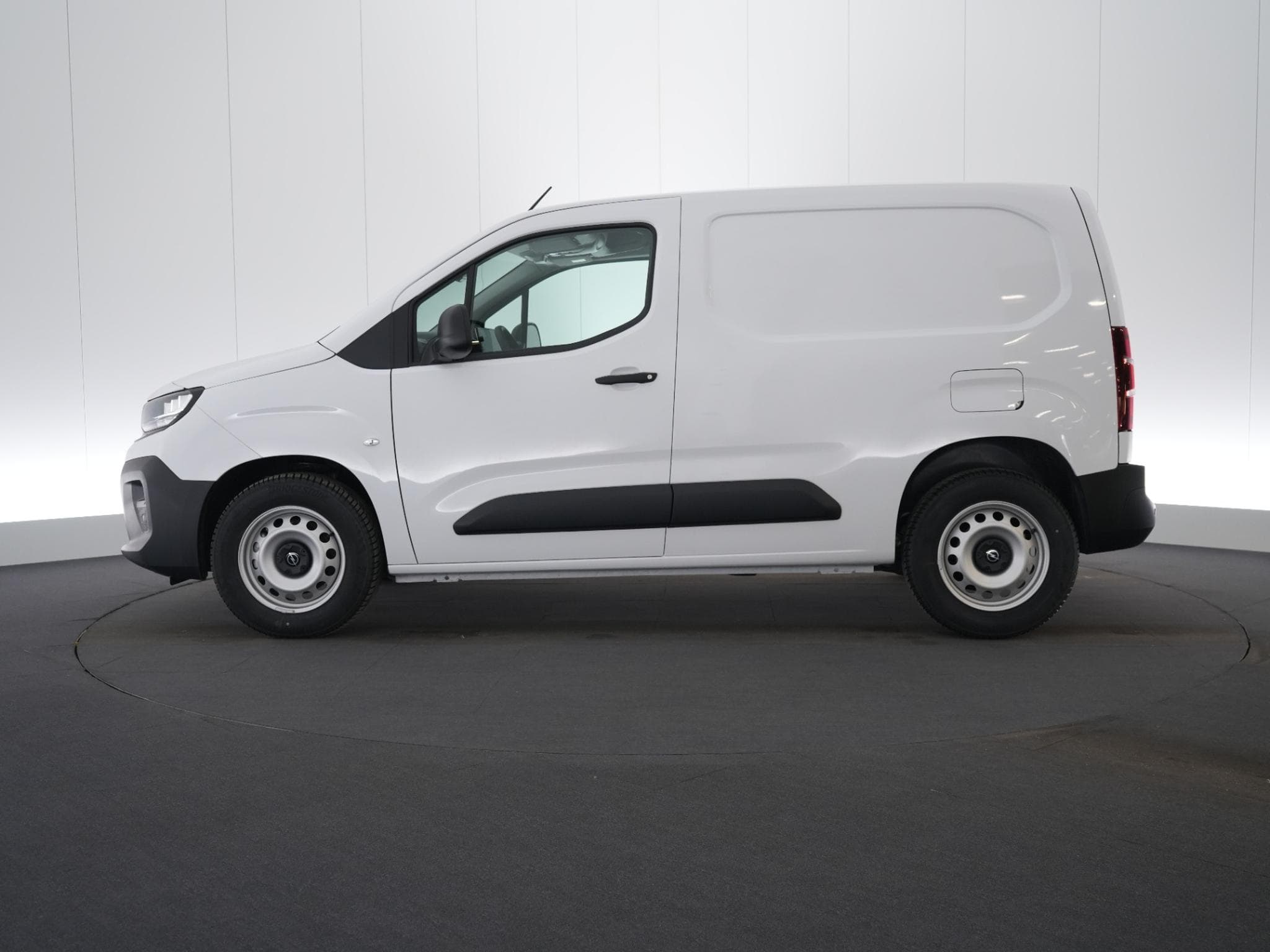 Opel Combo Cargo L1H1 Light (2026) - Photo 4